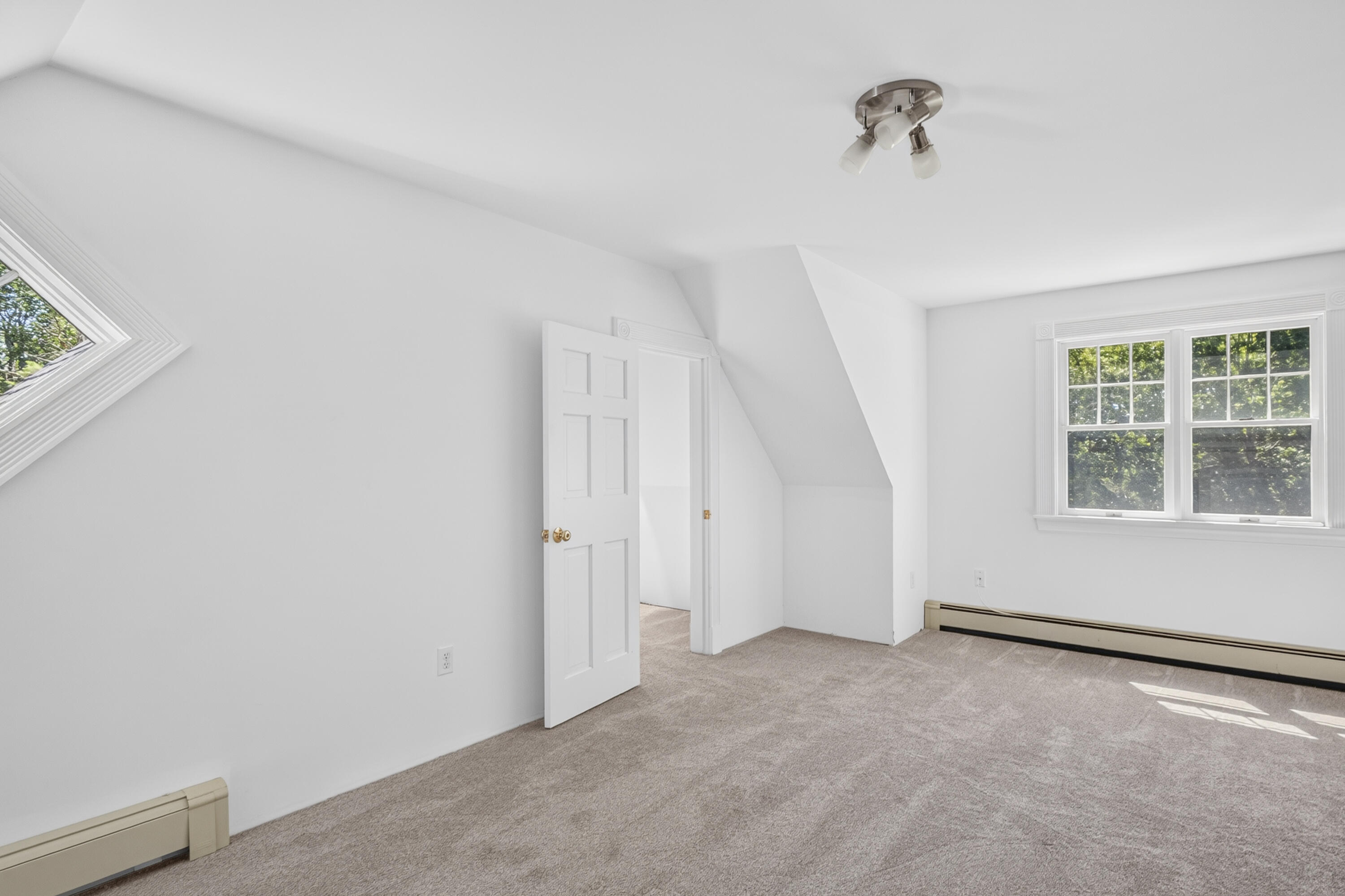 60 Harbour Hill Drive