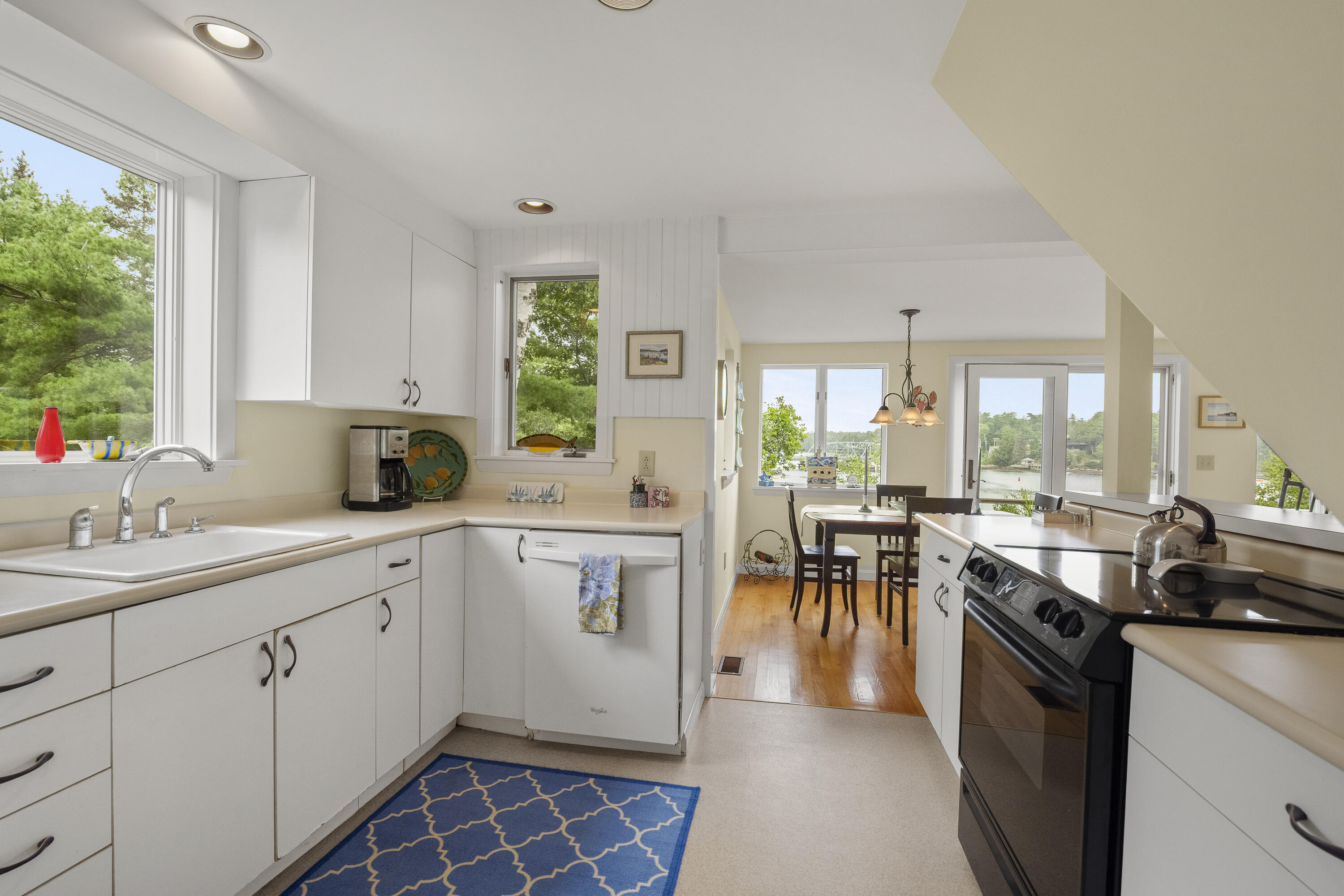 32 Nickerson Road