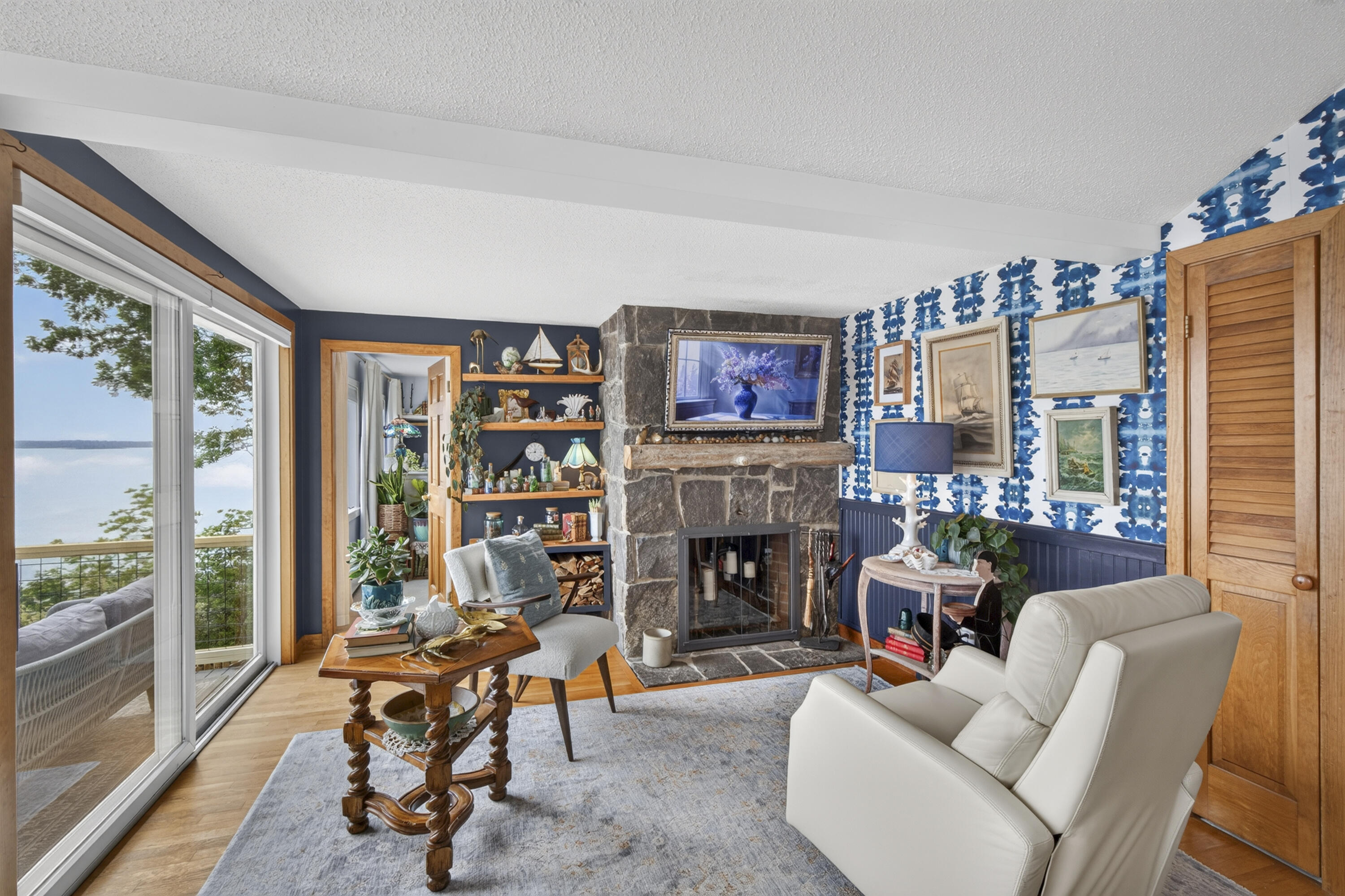 220 Shore Road