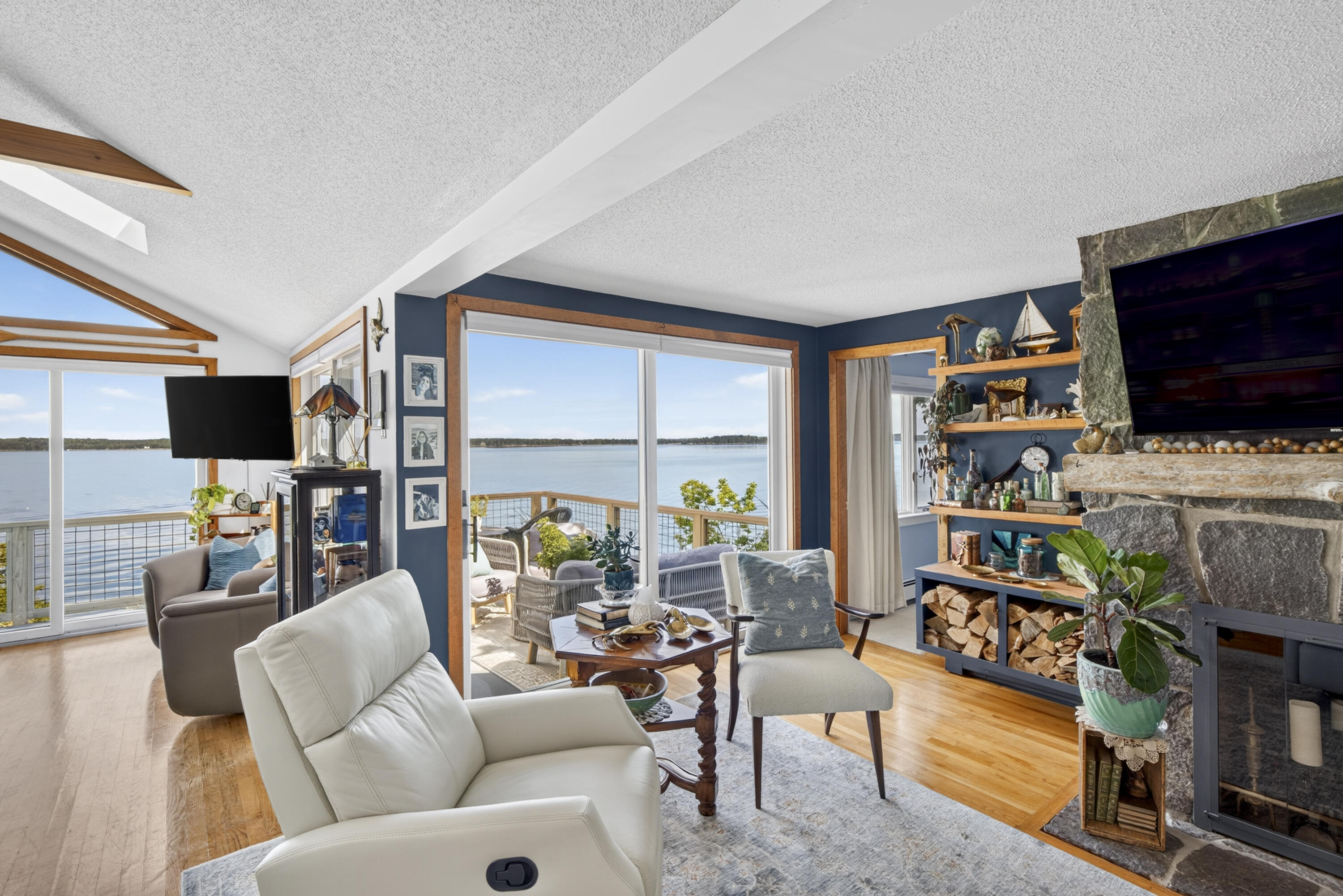 220 Shore Road