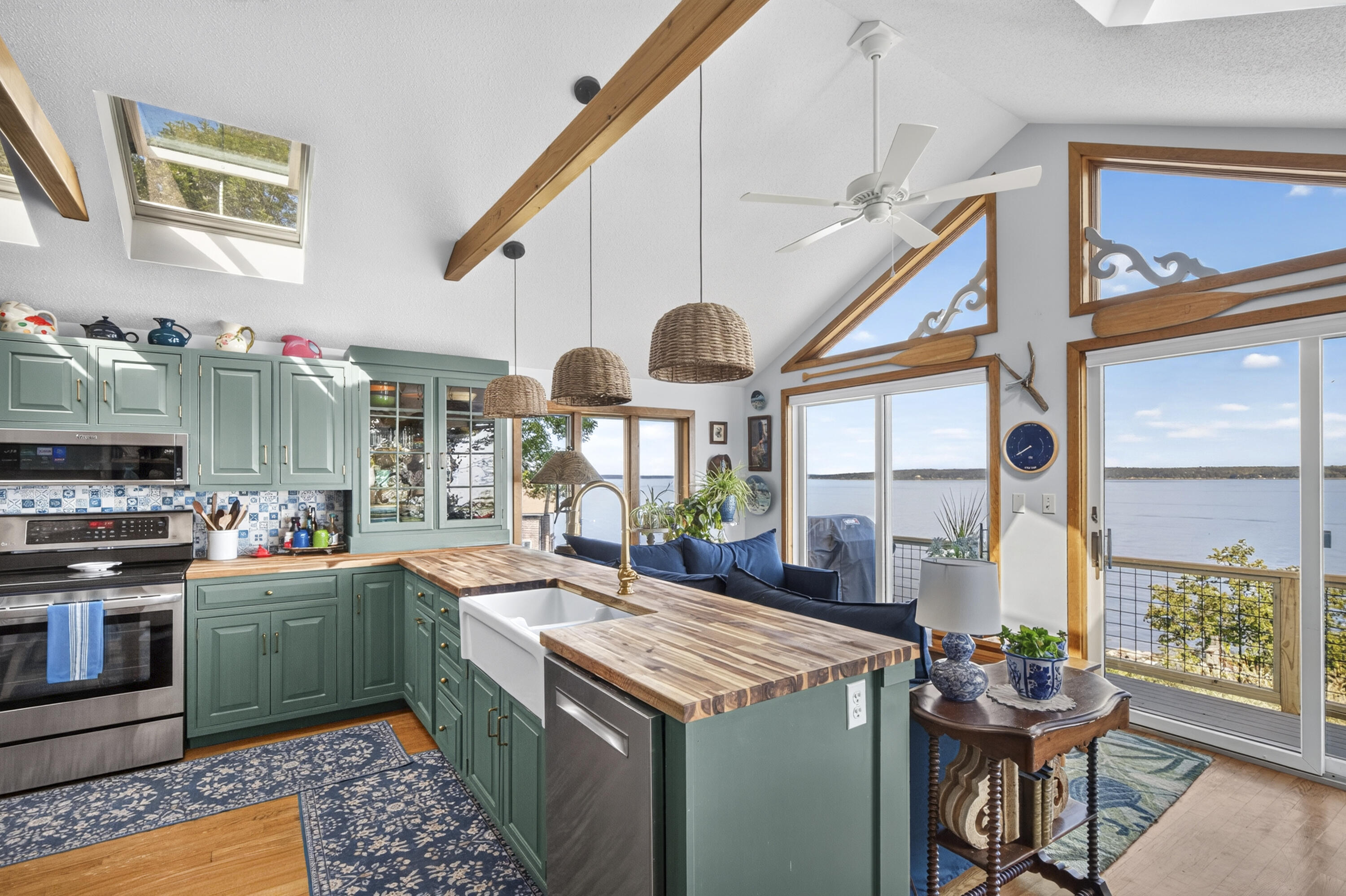 220 Shore Road