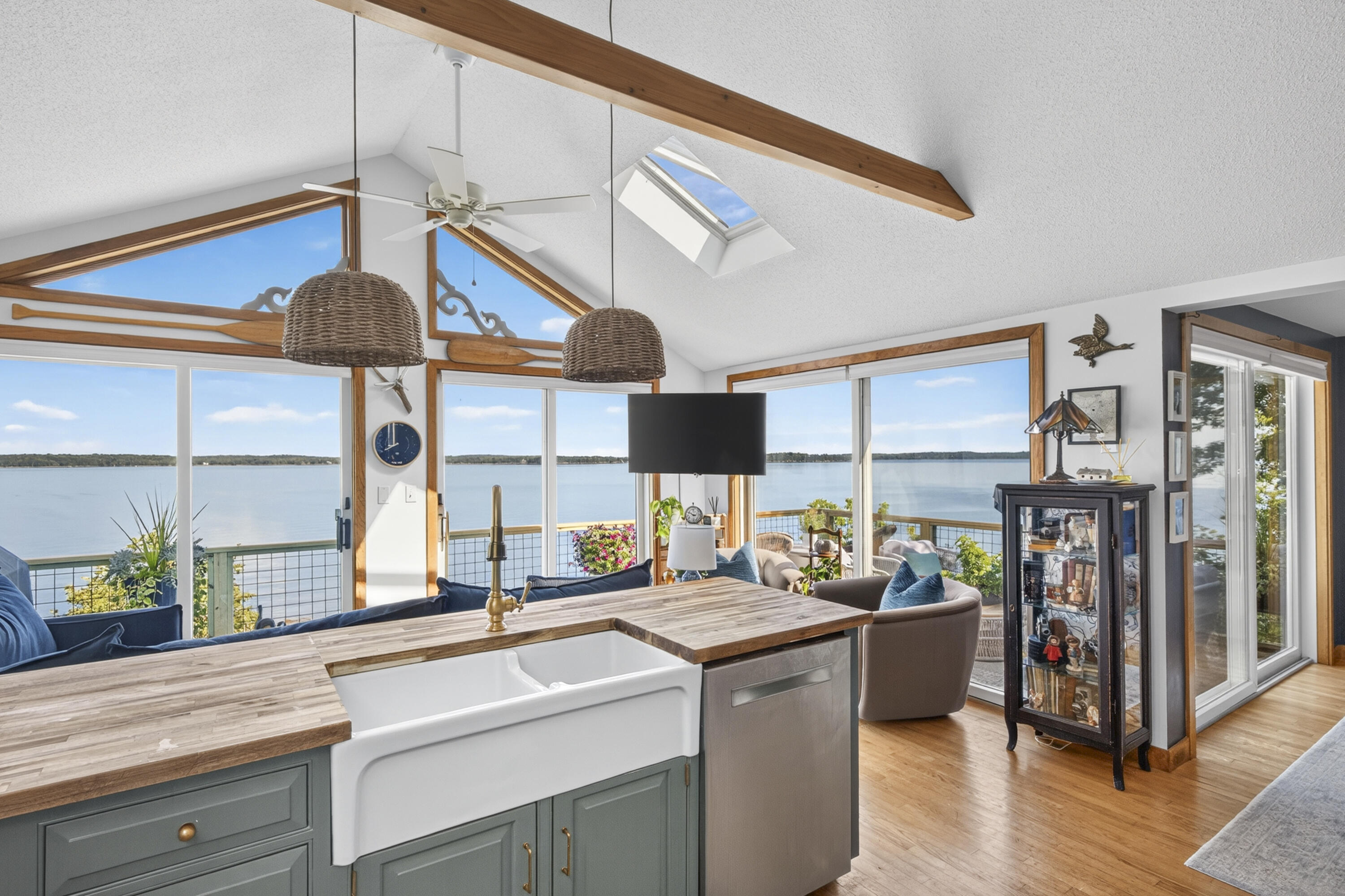 220 Shore Road