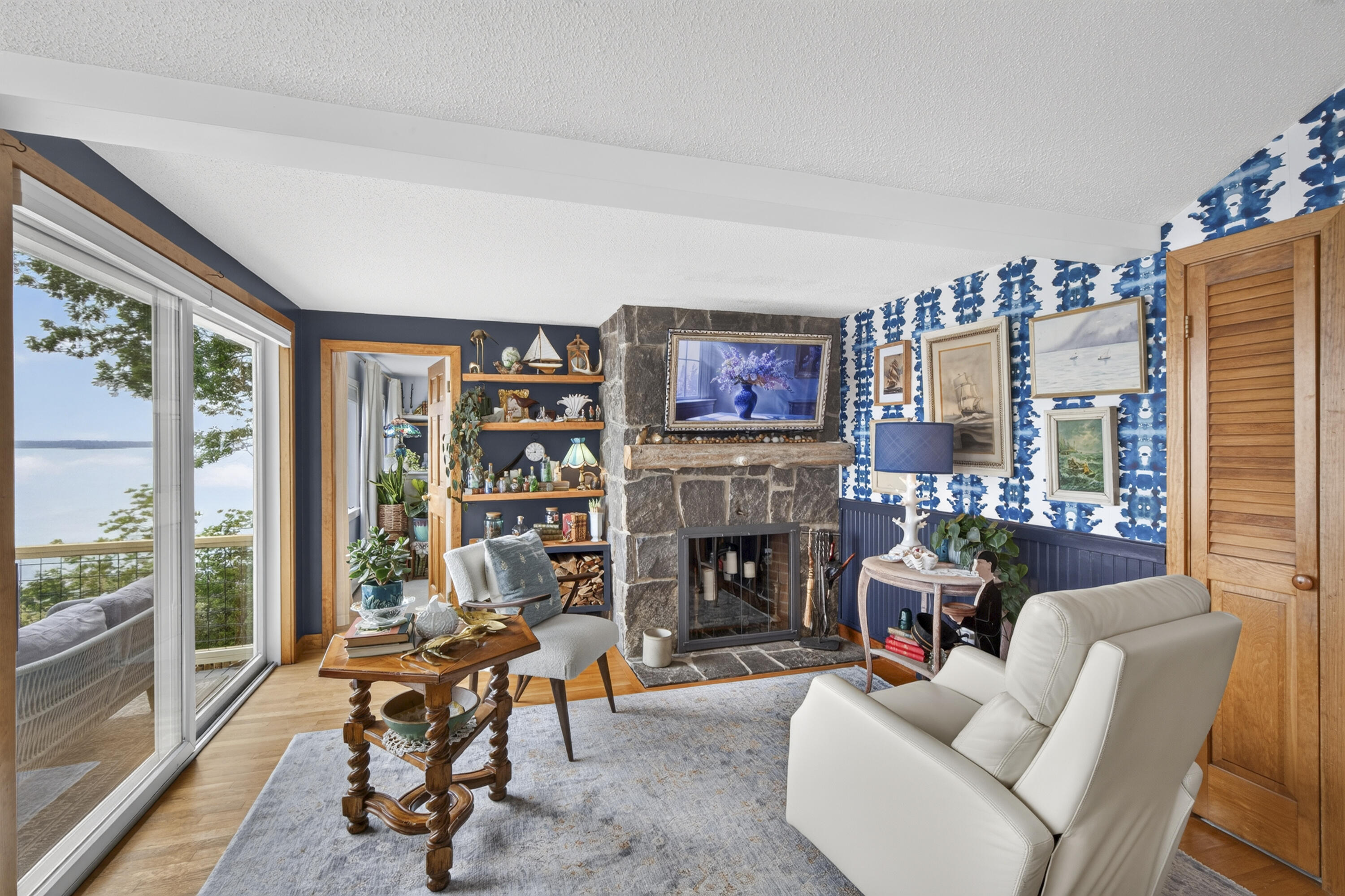 220 Shore Road