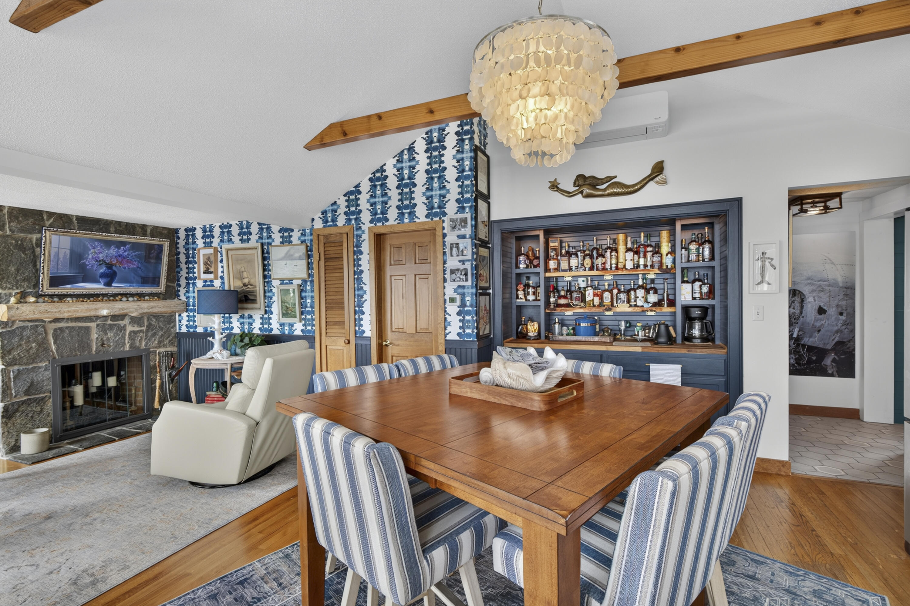 220 Shore Road