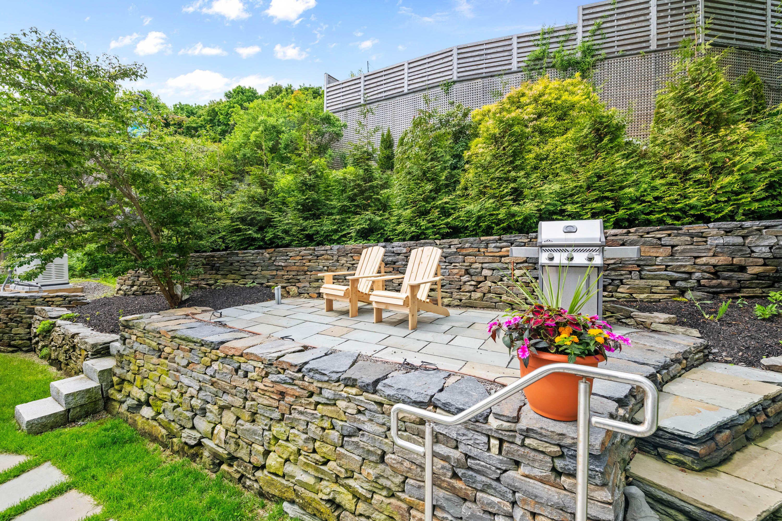 3 Garden Circle