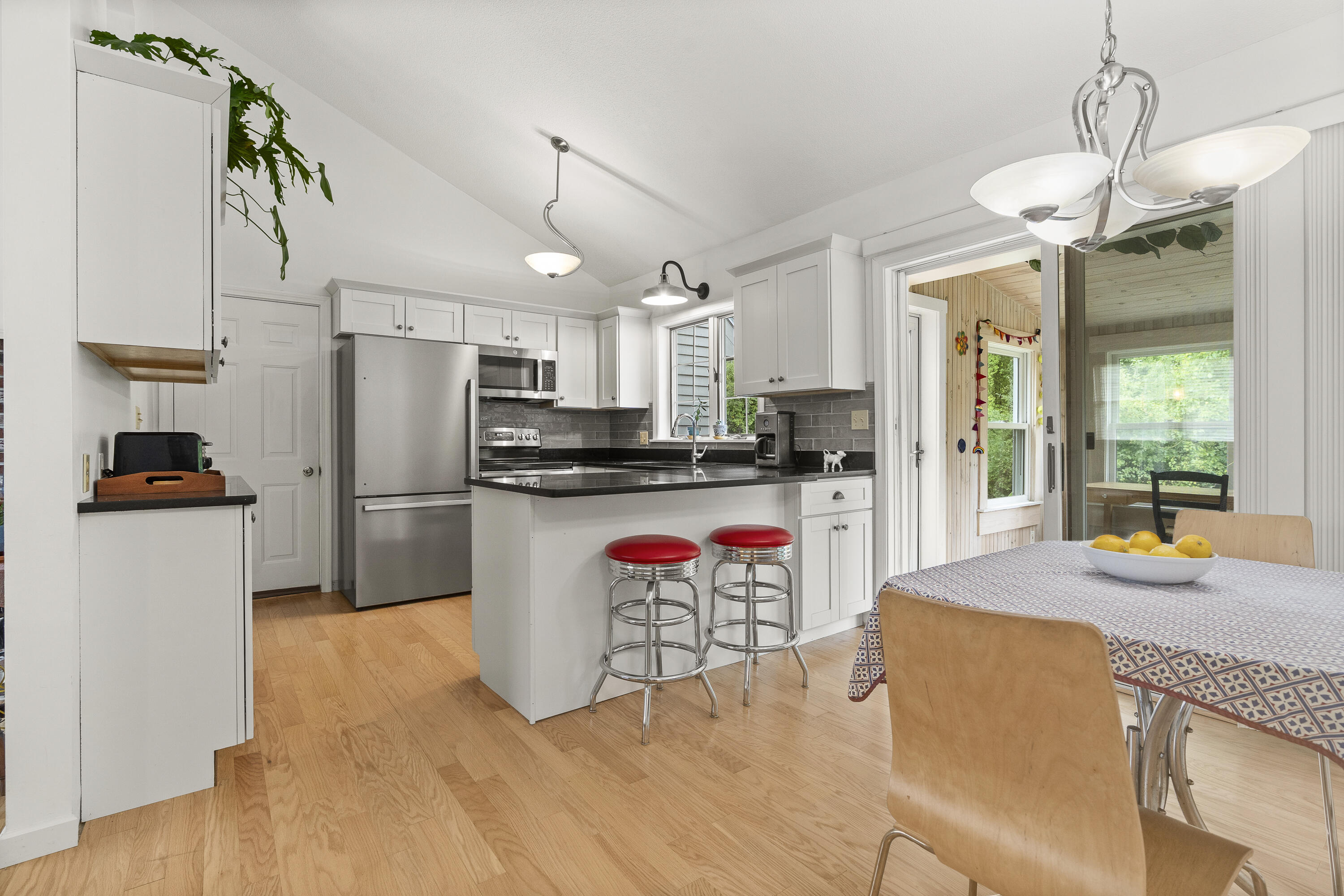 8 Riverbend Drive 8
