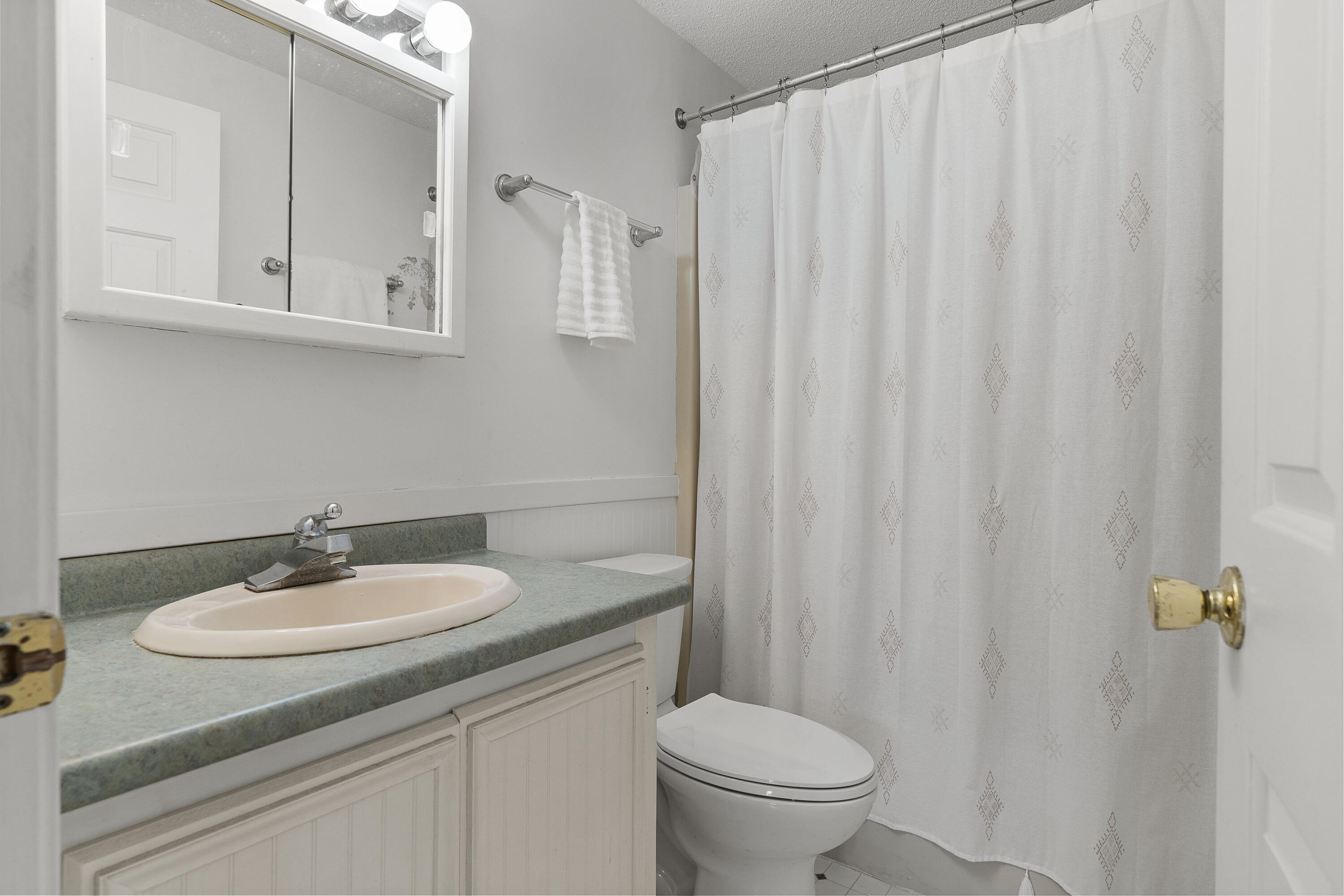 8 Riverbend Drive 8