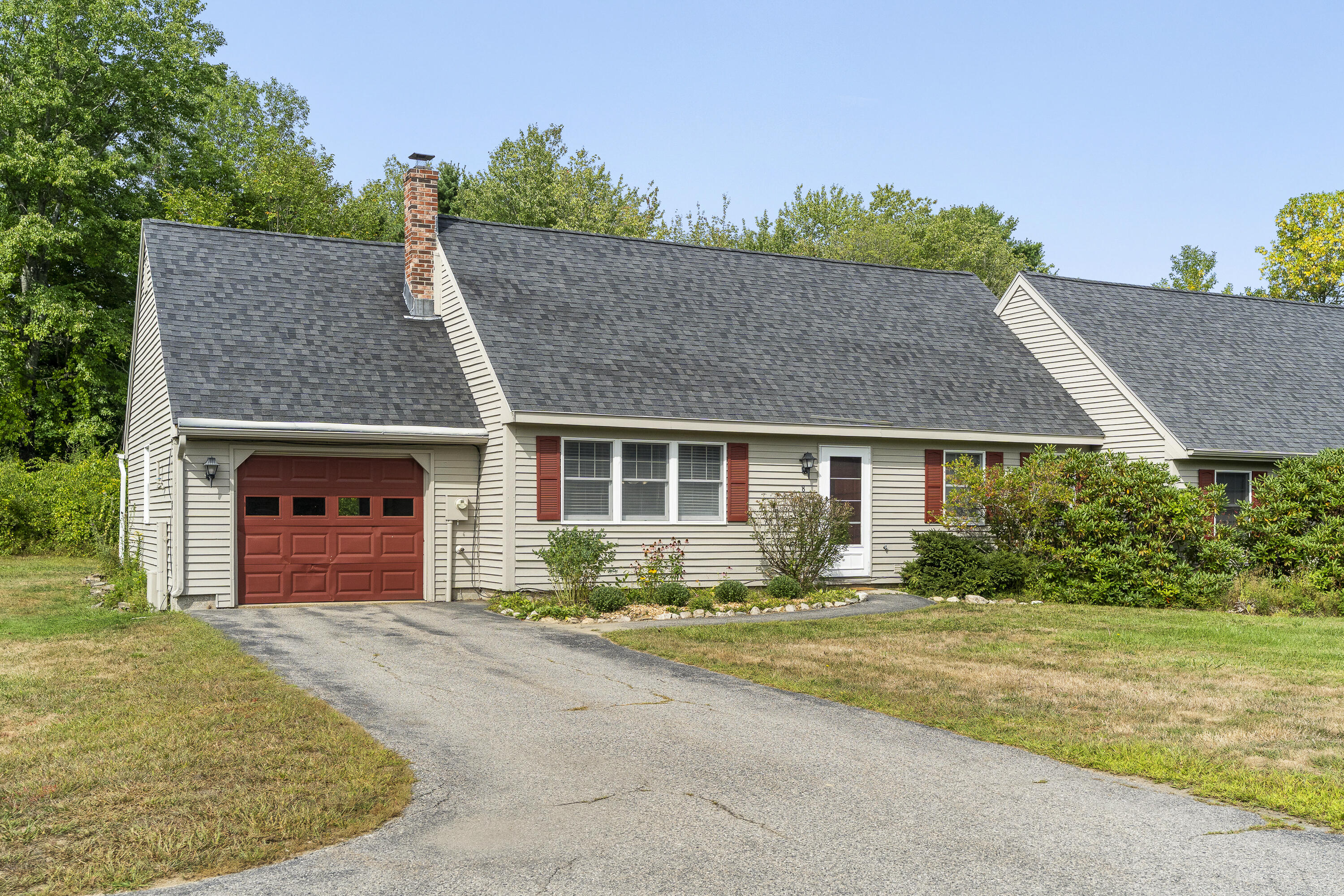 8 Riverbend Drive 8