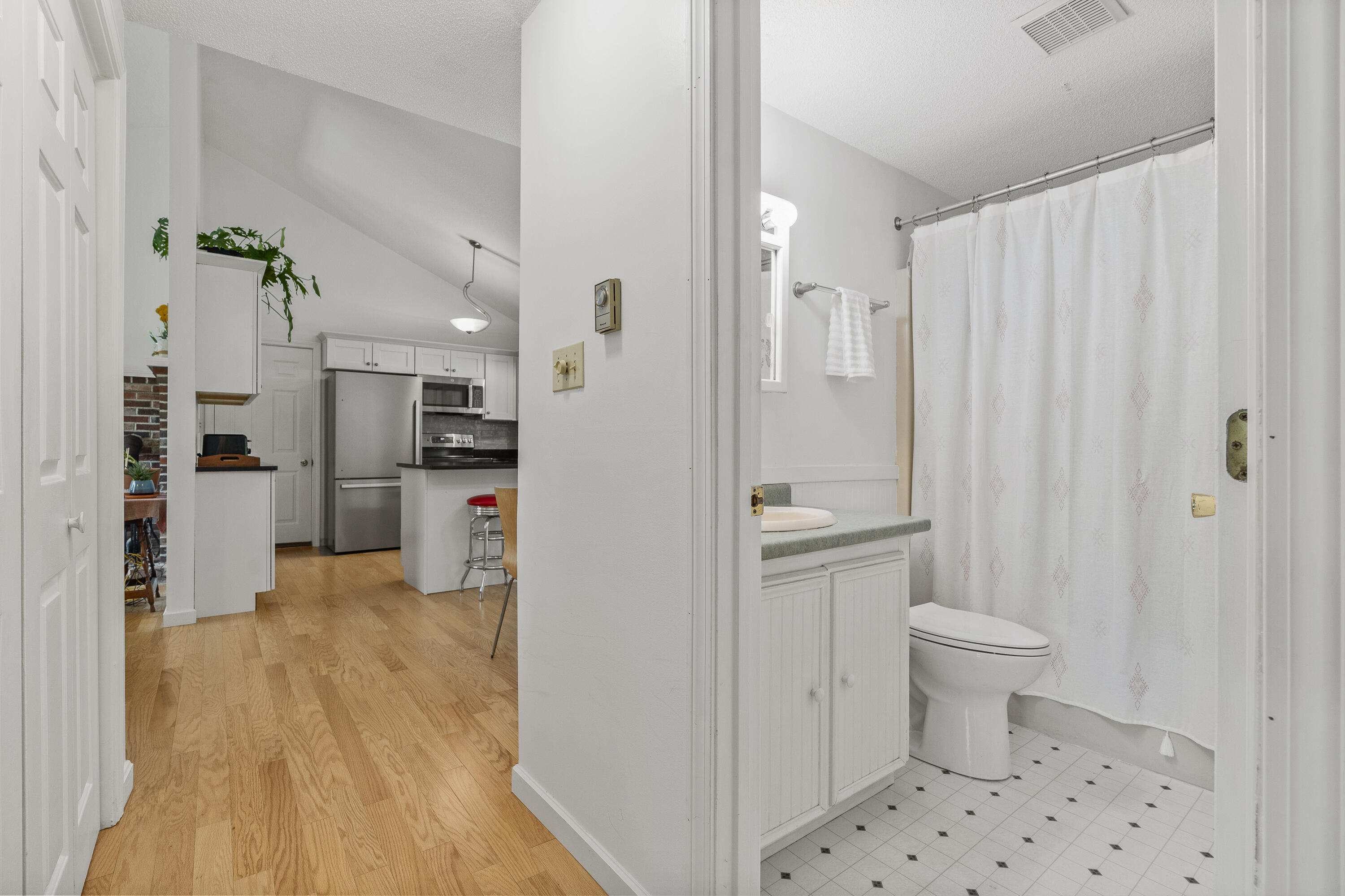 8 Riverbend Drive 8