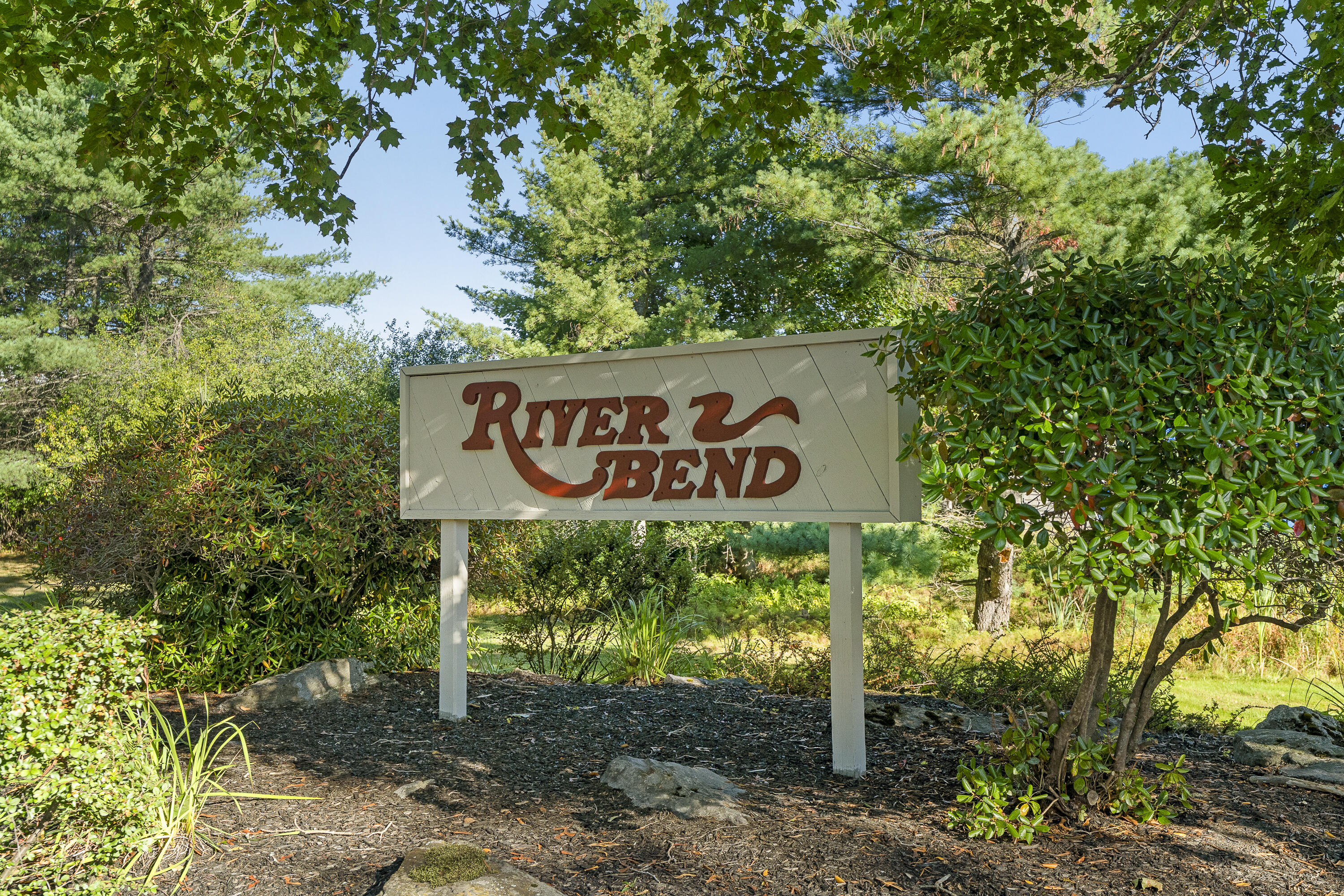 8 Riverbend Drive 8