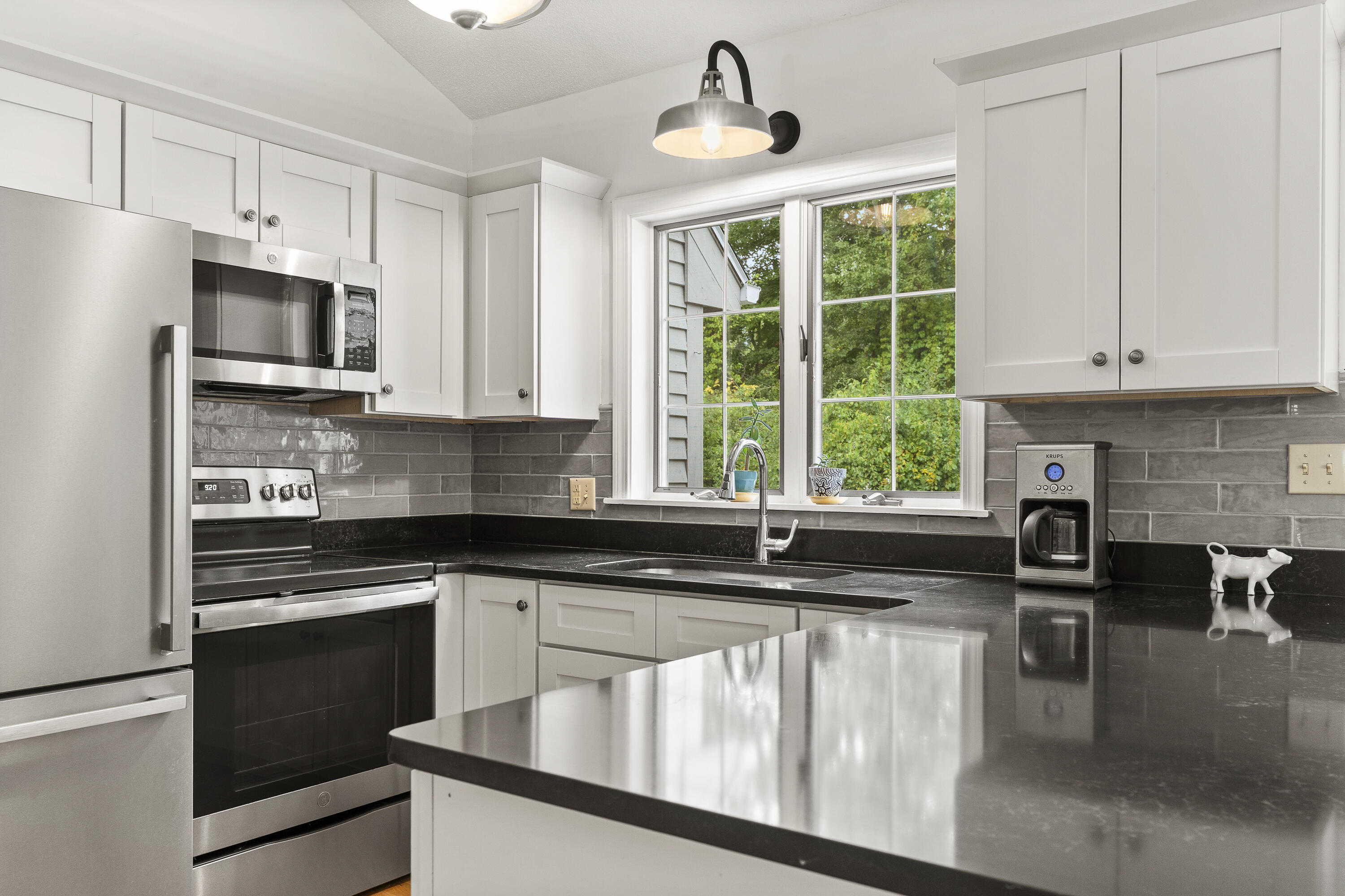 8 Riverbend Drive 8