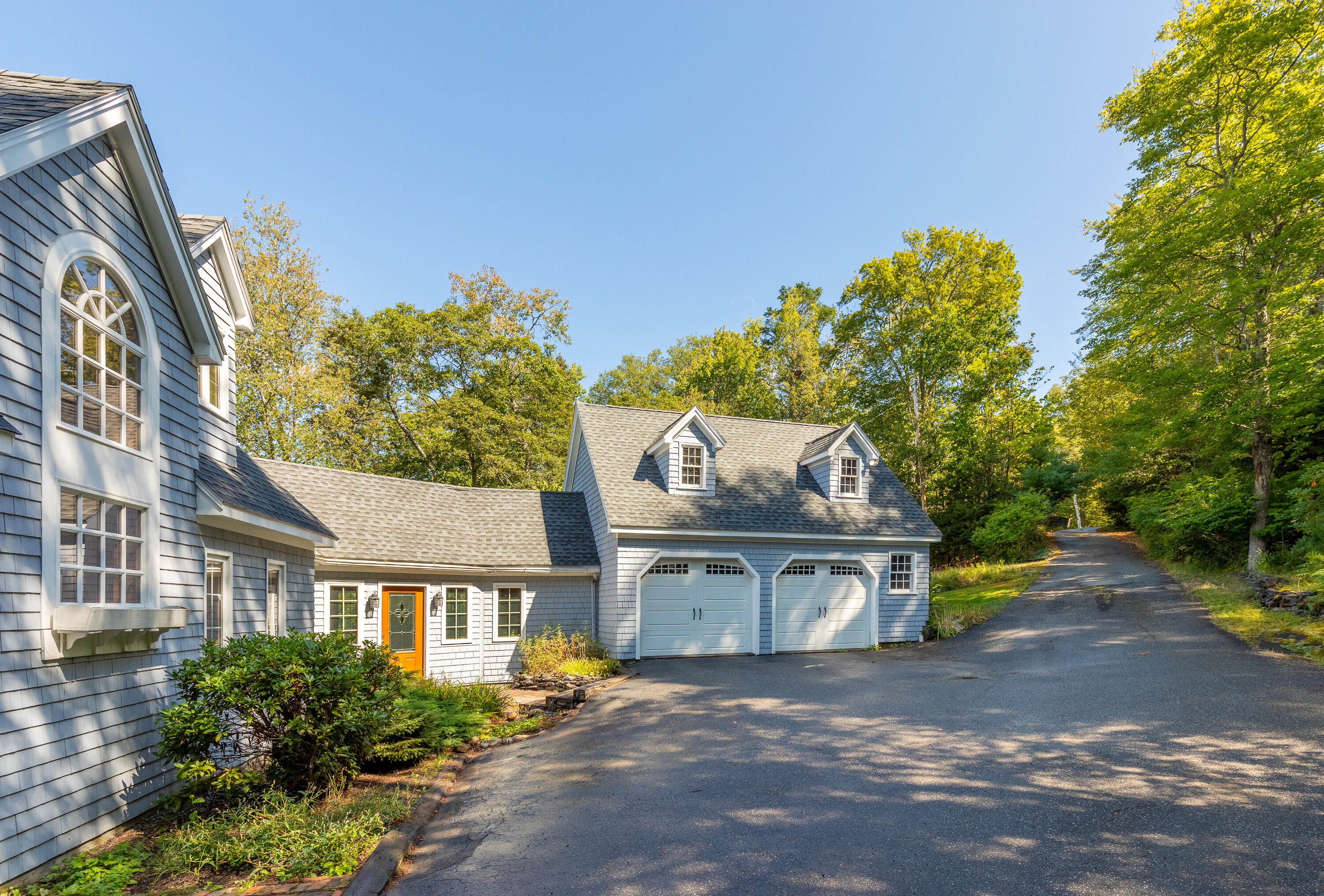 17 River Wind Lane