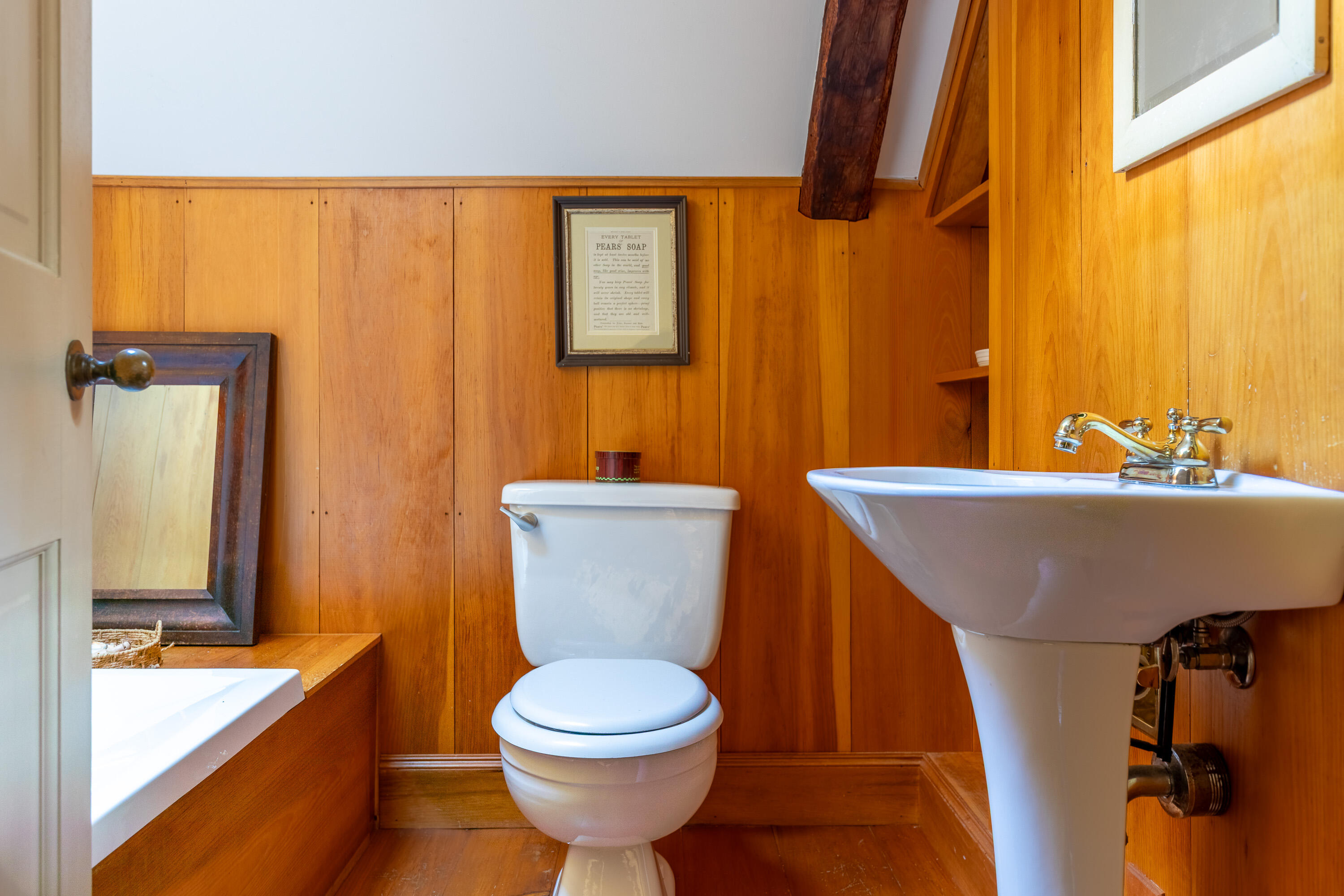 242 Simpsons Point Road
