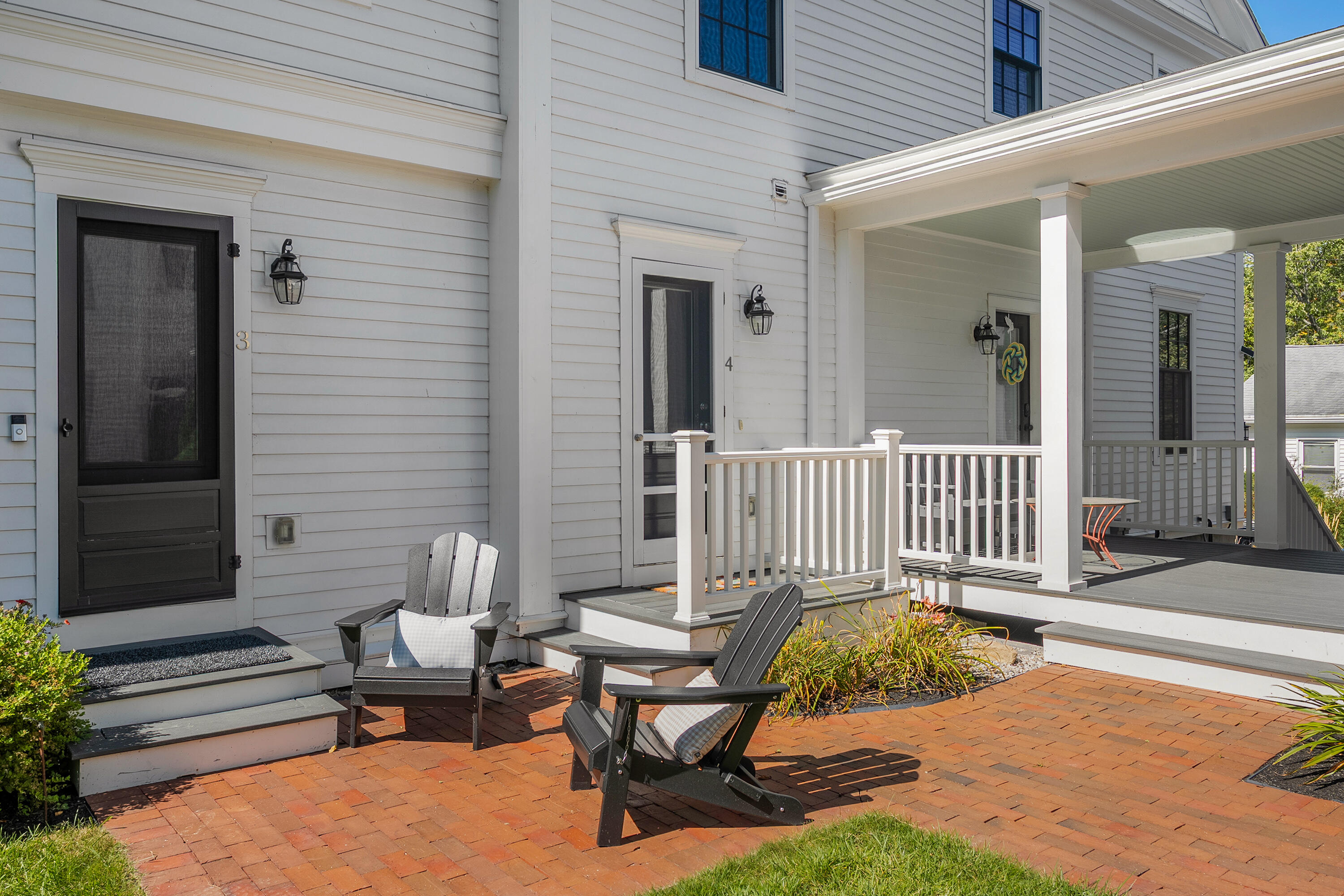 153 Main Street 4