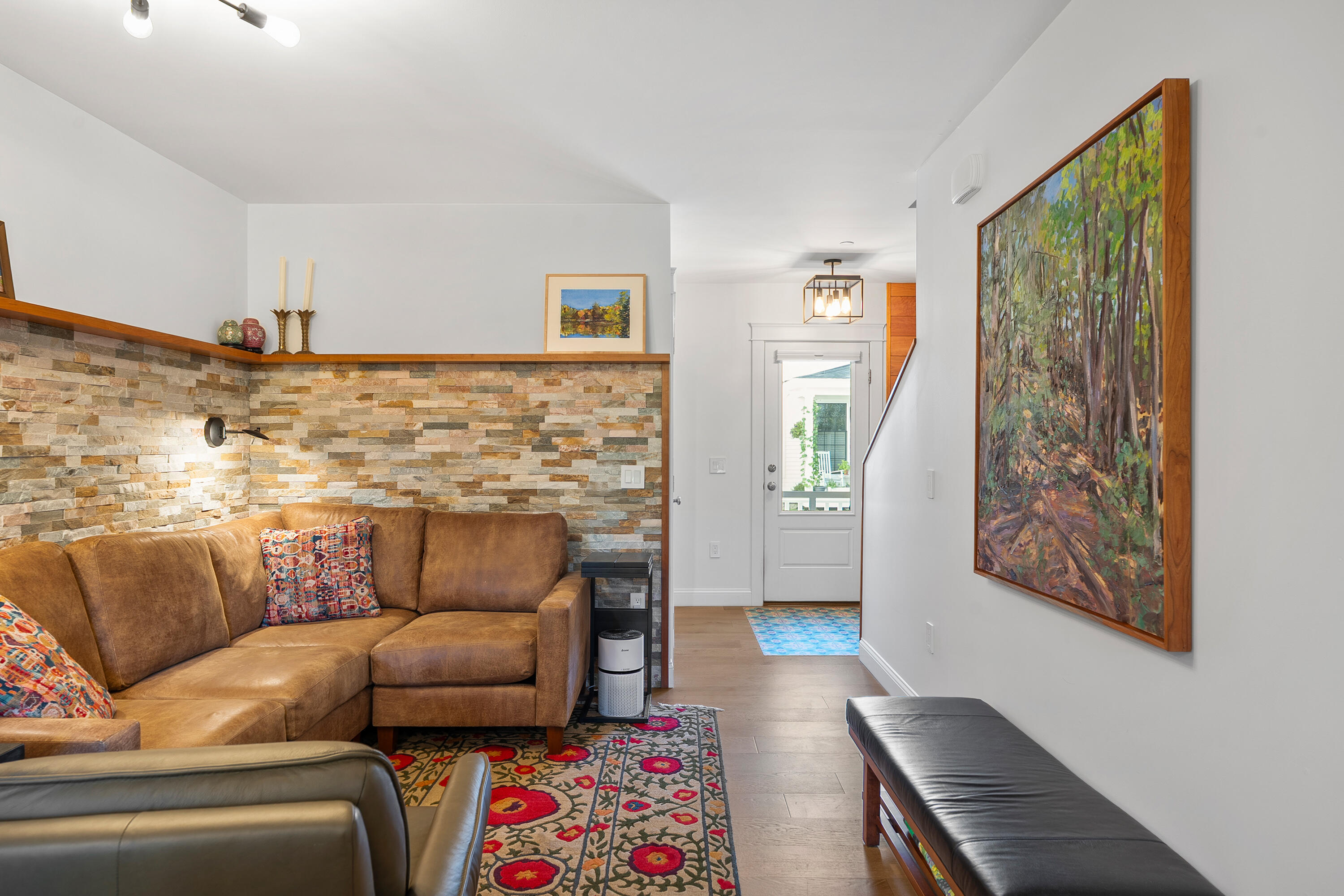 153 Main Street 4