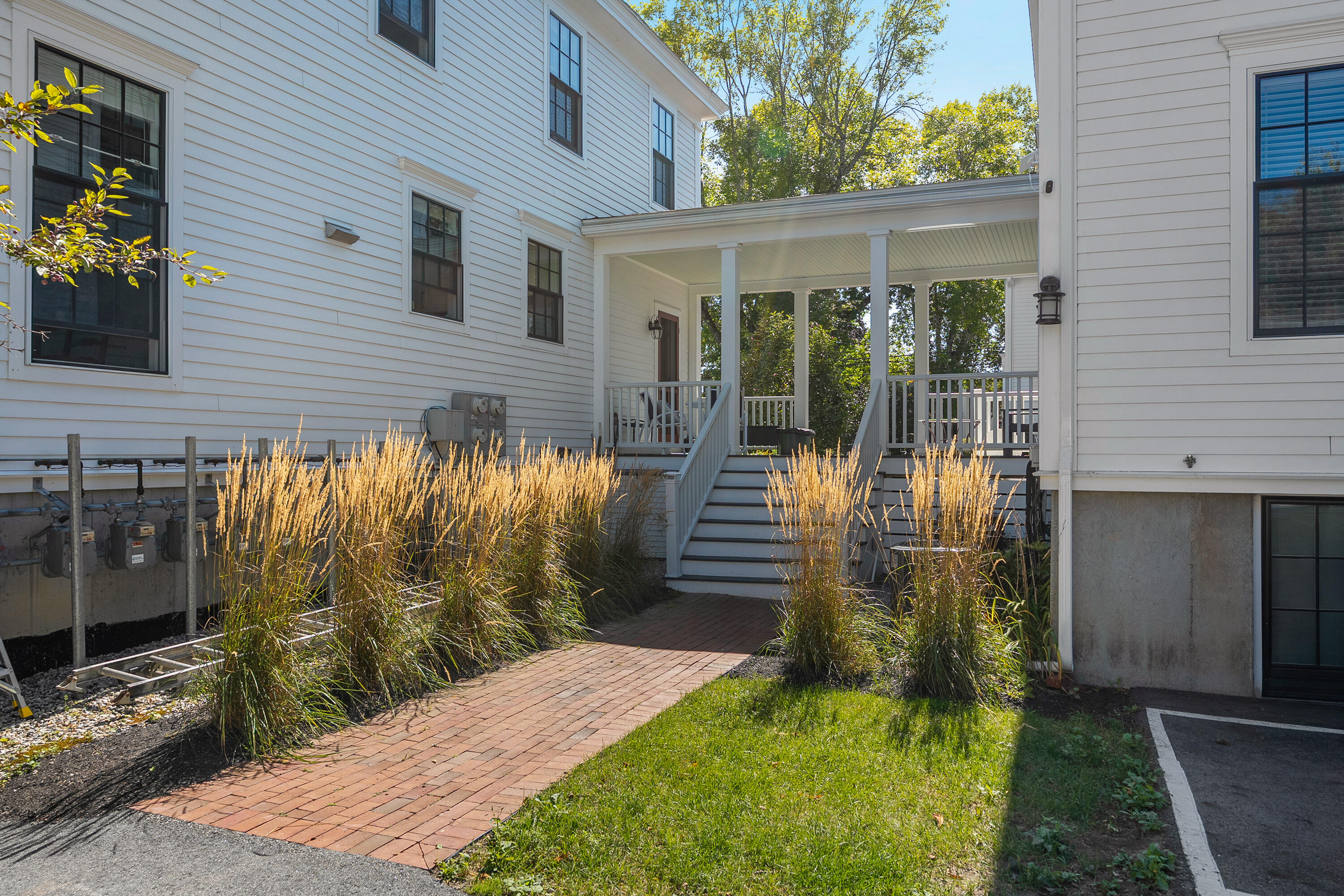 153 Main Street 4
