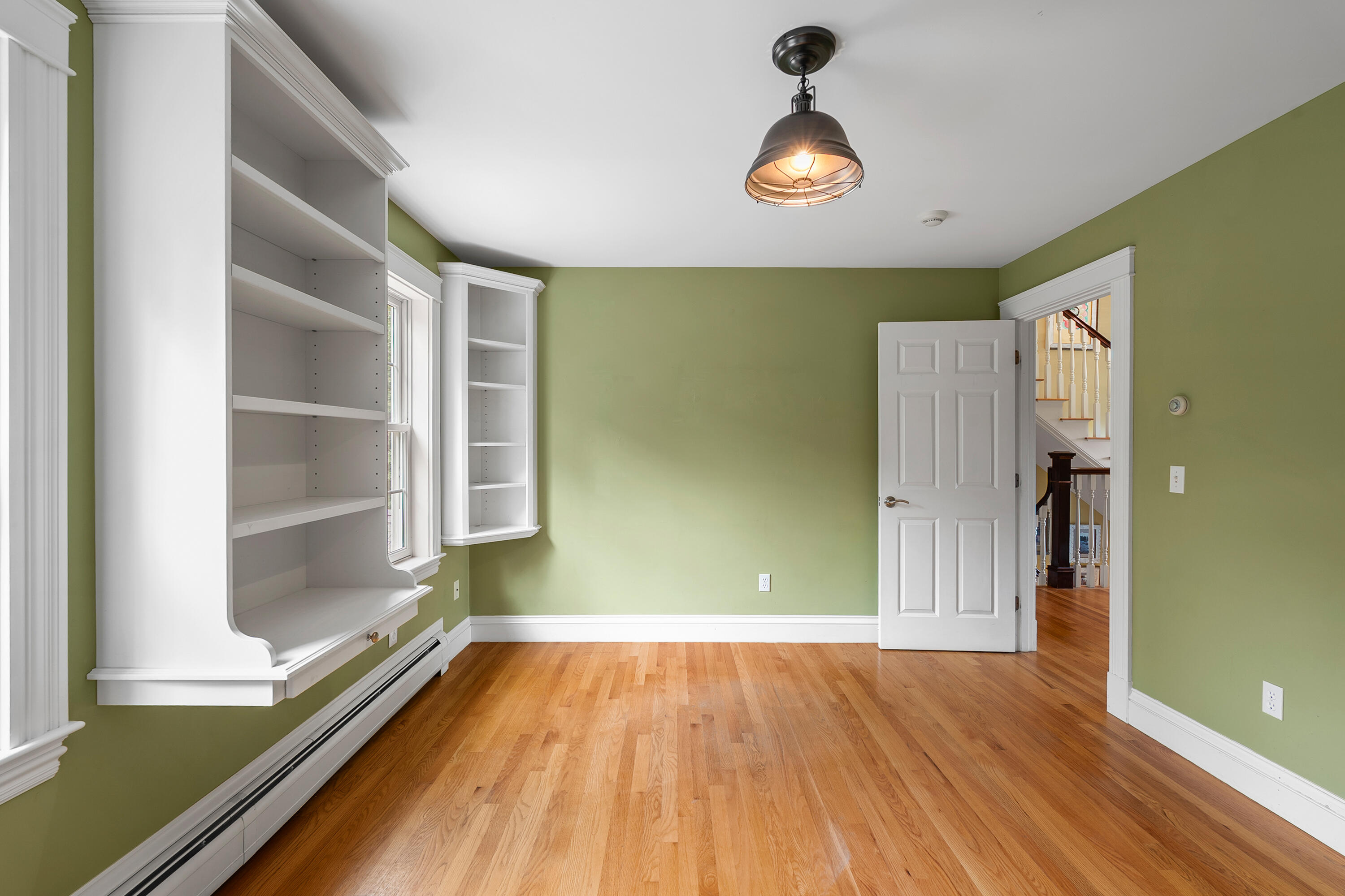 133 Hawthorne Lane