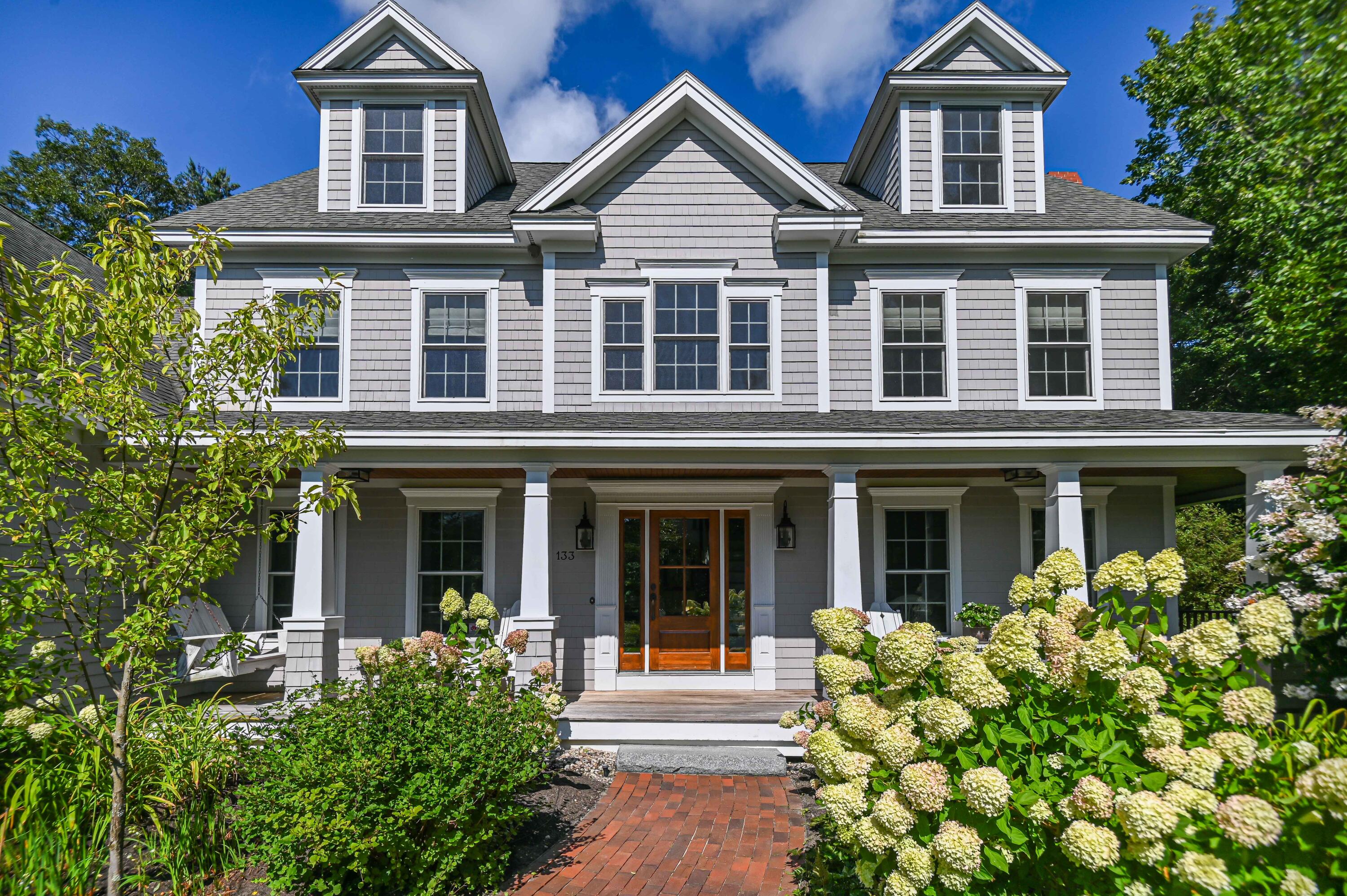 133 Hawthorne Lane