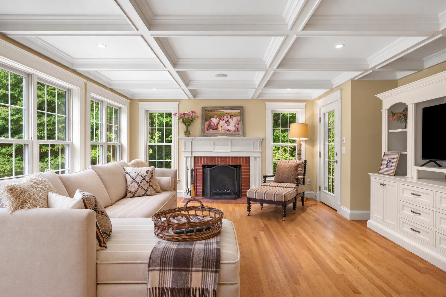 133 Hawthorne Lane