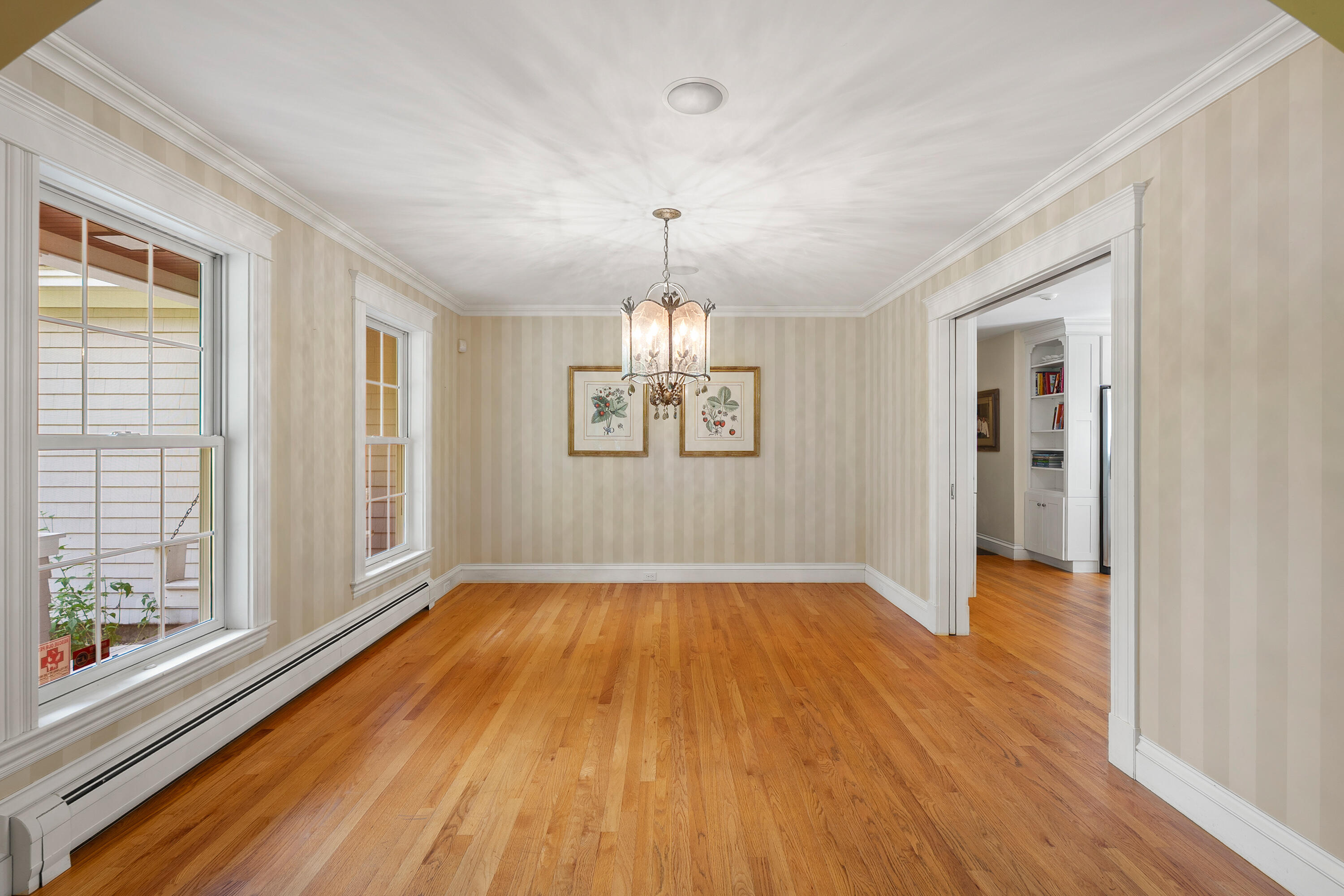 133 Hawthorne Lane