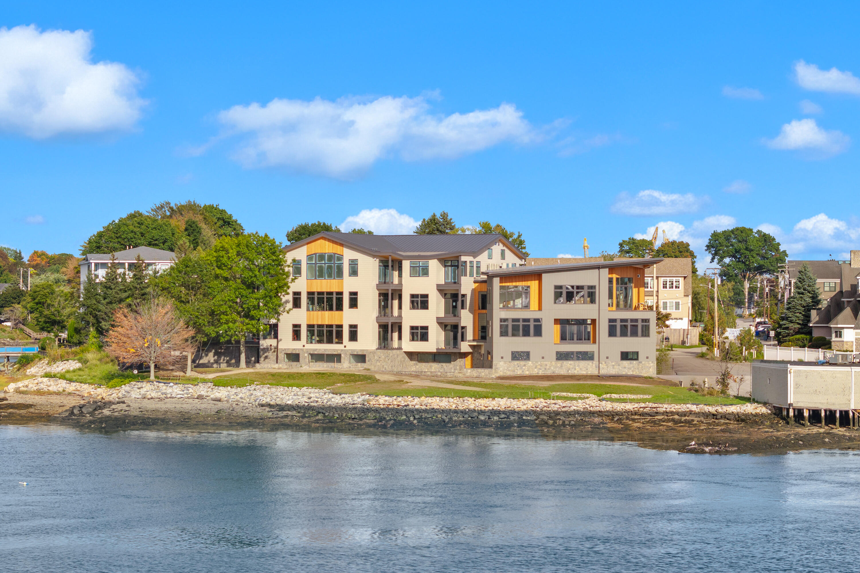 35 Badgers Island West 302