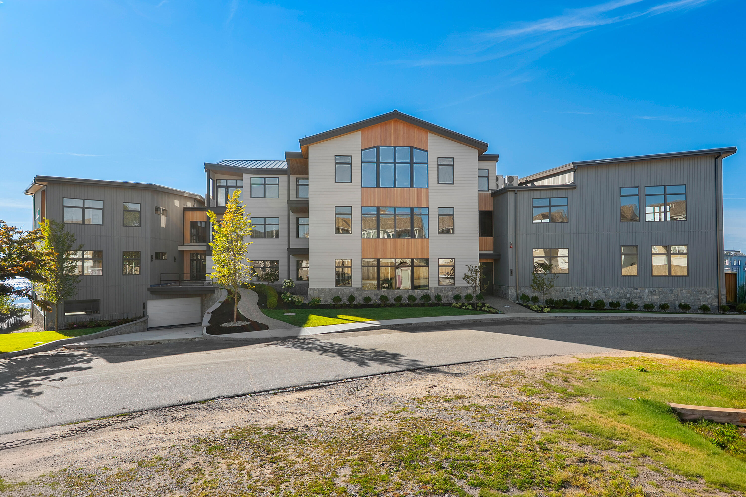 35 Badgers Island West 302
