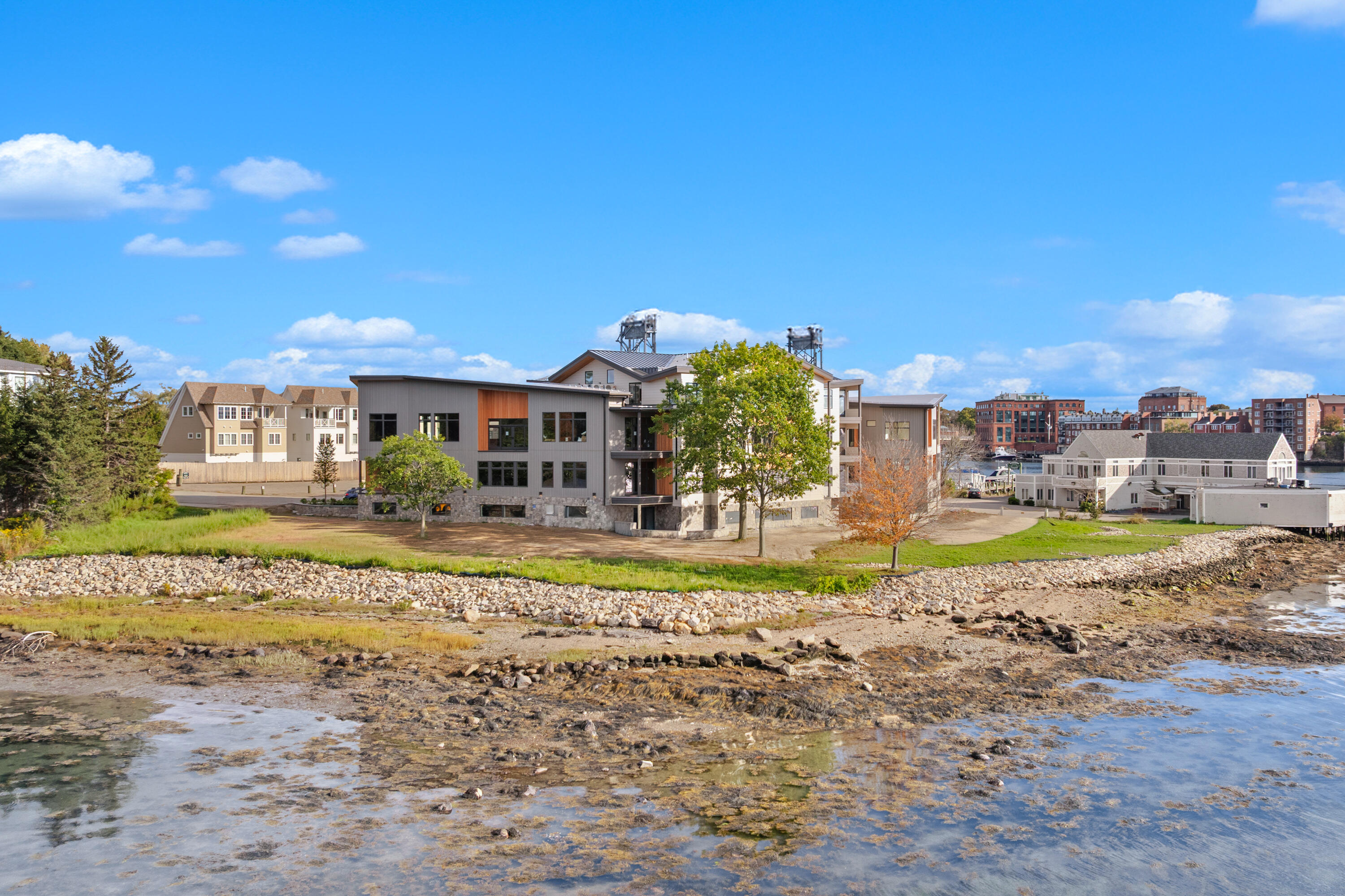 35 Badgers Island West 302