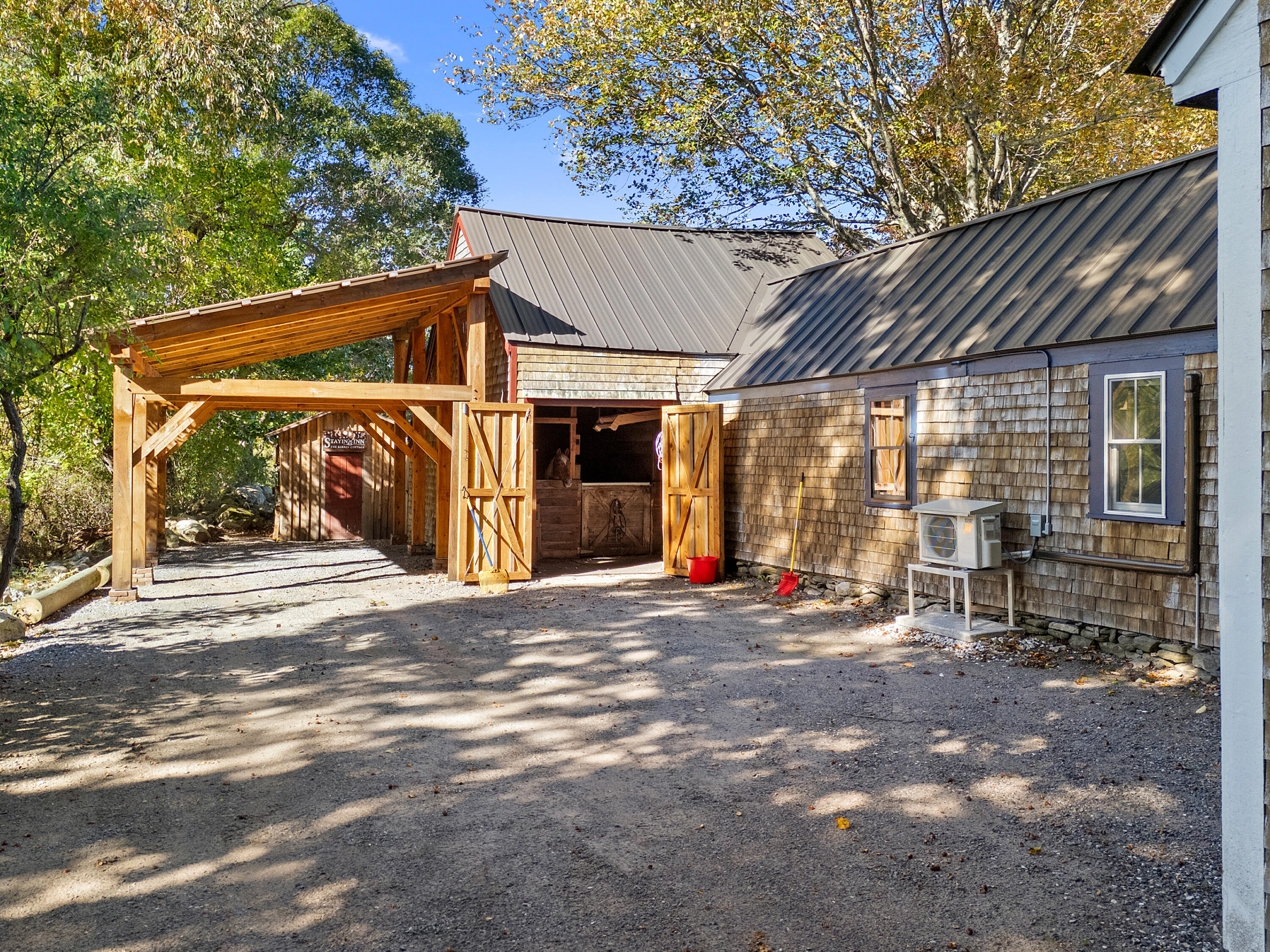935 Dutch Neck Road