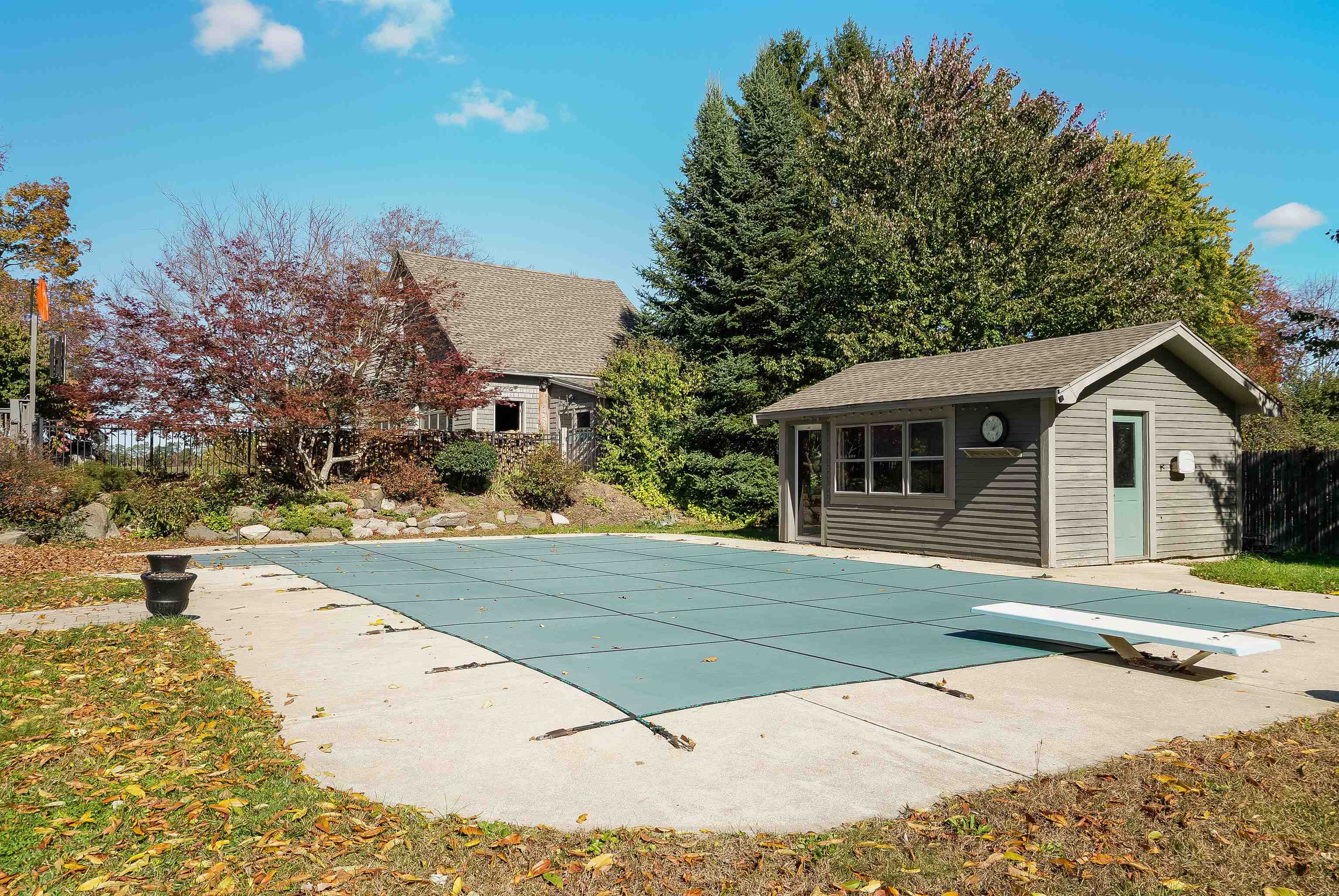 15 River Road