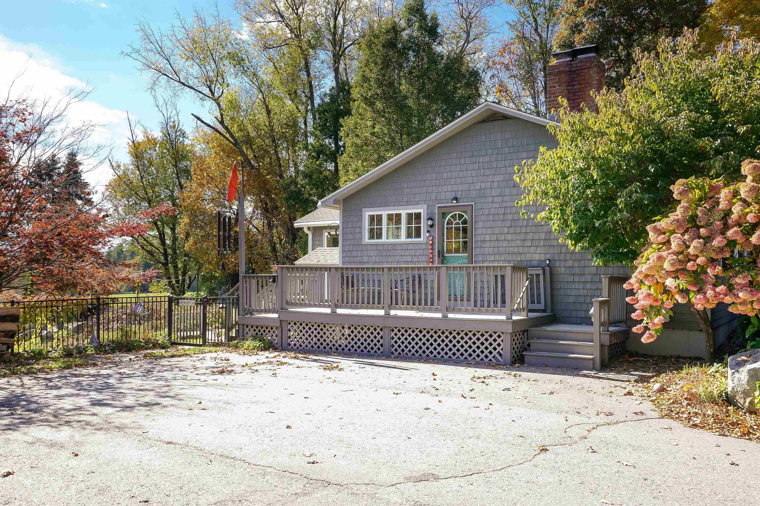 15 River Road