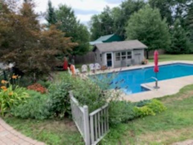 15 River Road