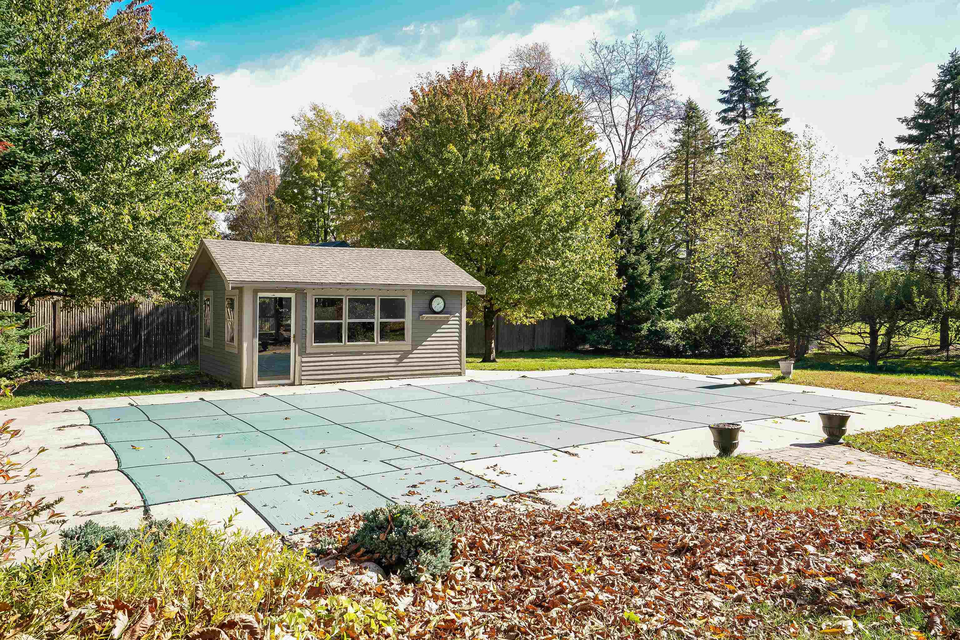 15 River Road
