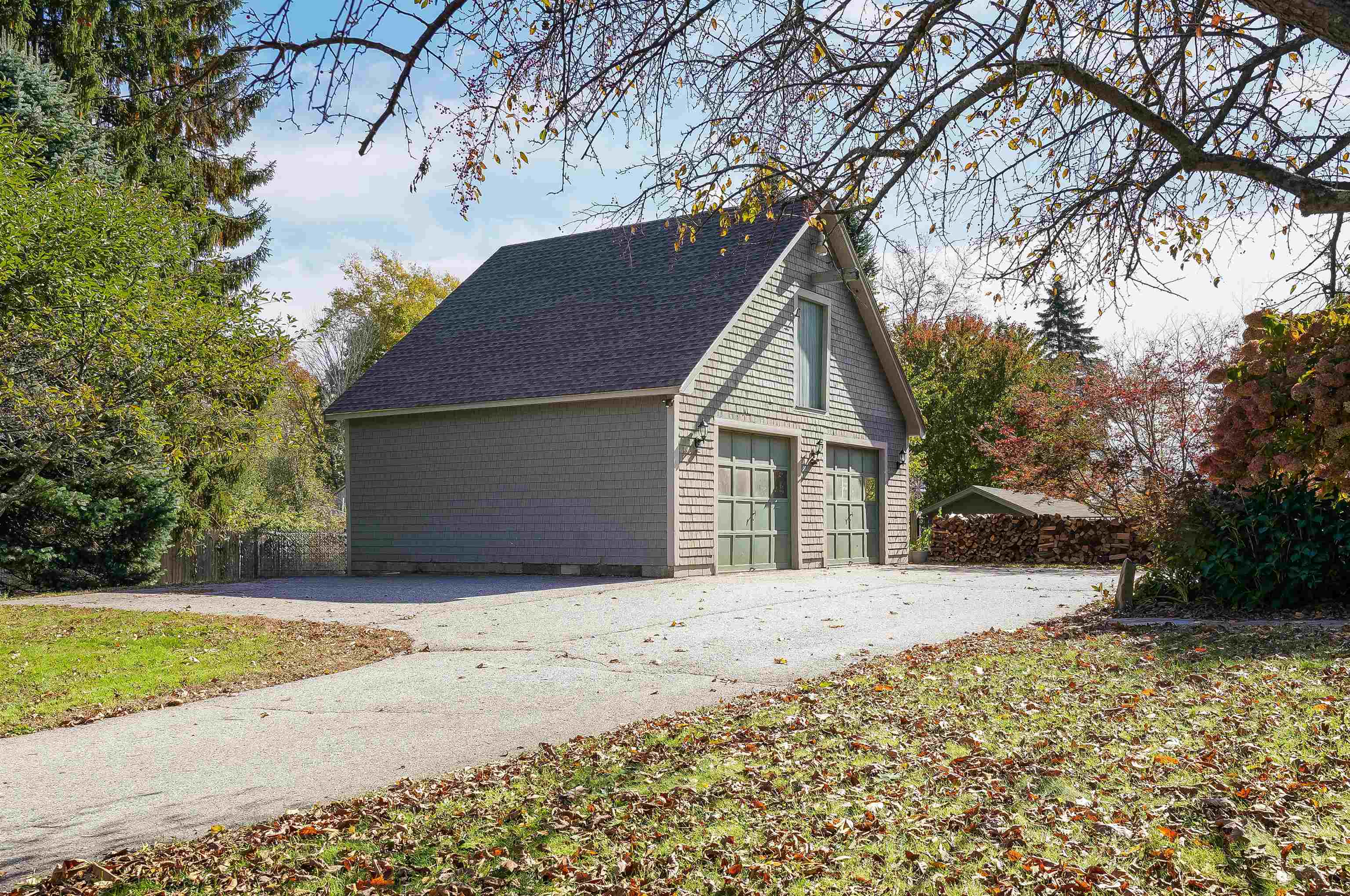 15 River Road