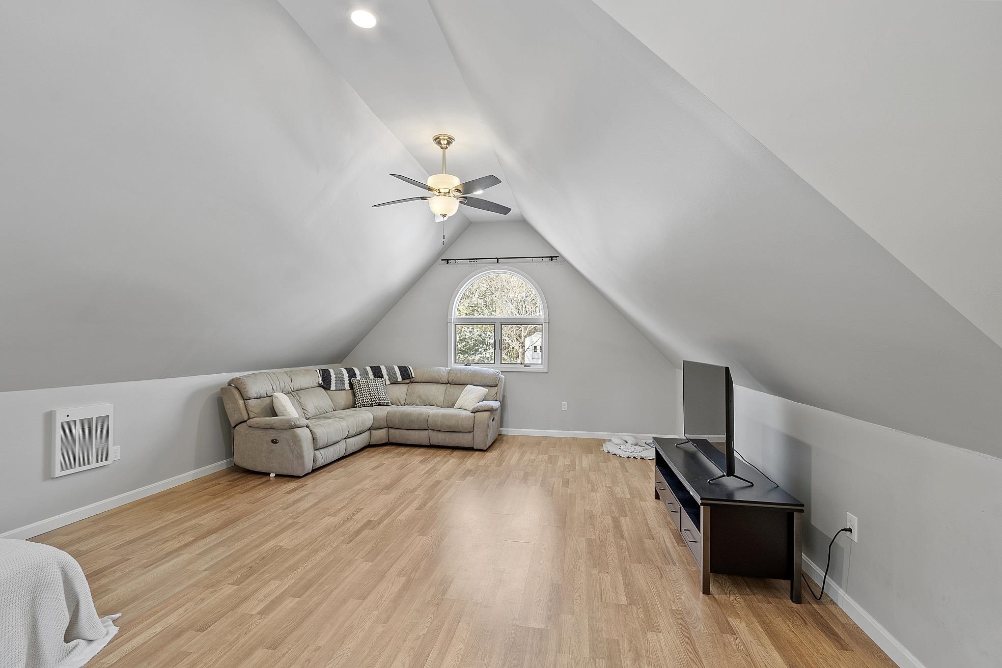 9 Davidson Avenue