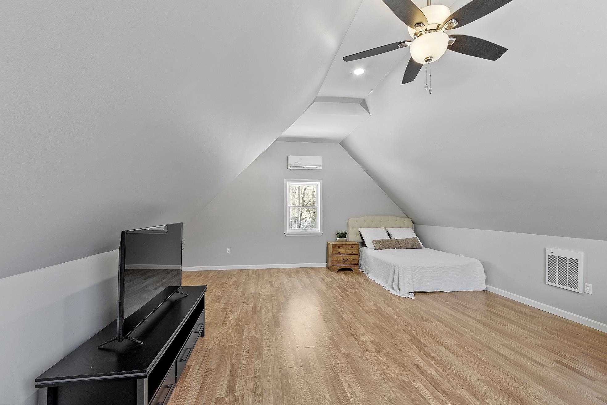 9 Davidson Avenue