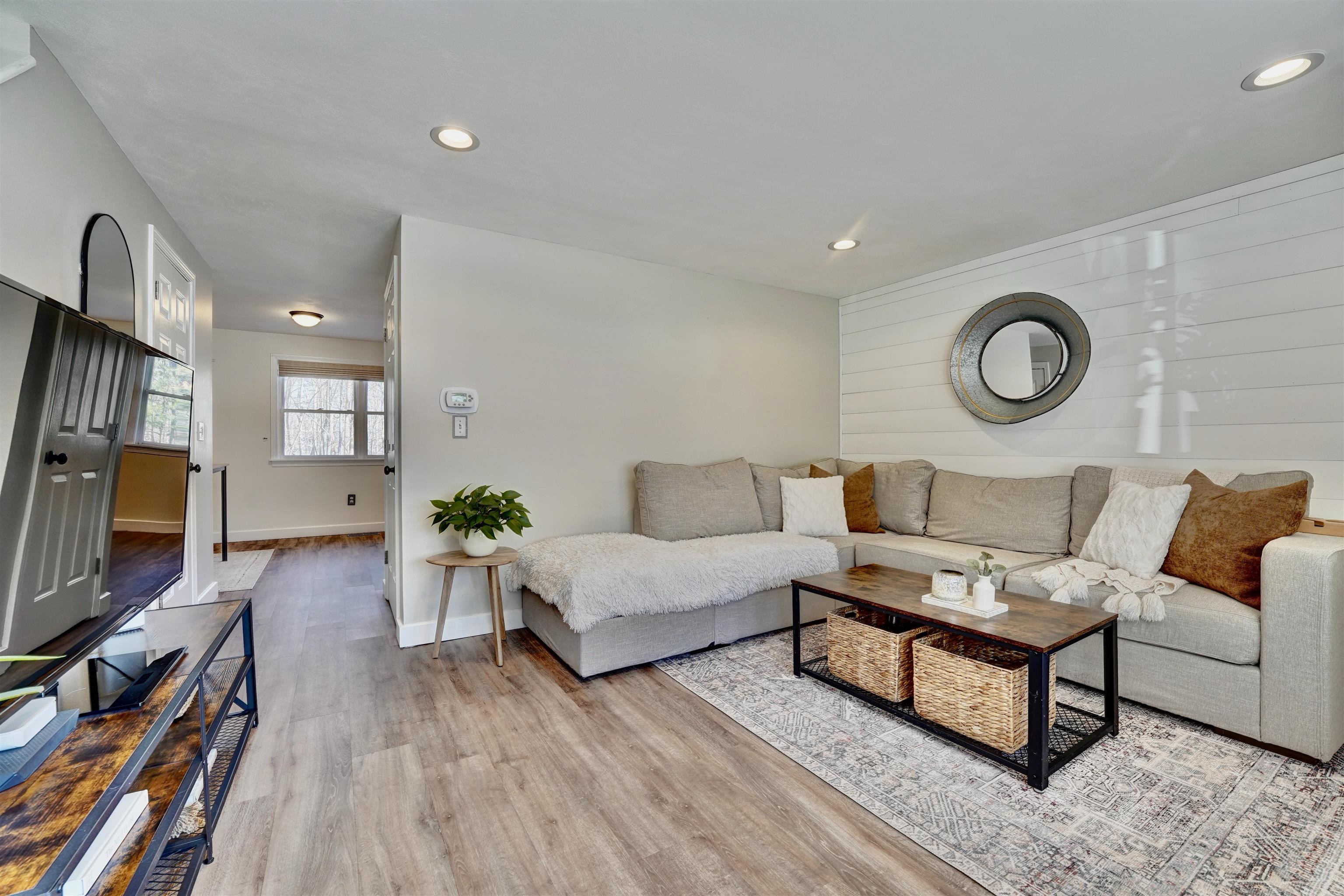 777 Middle Road Unit: 70