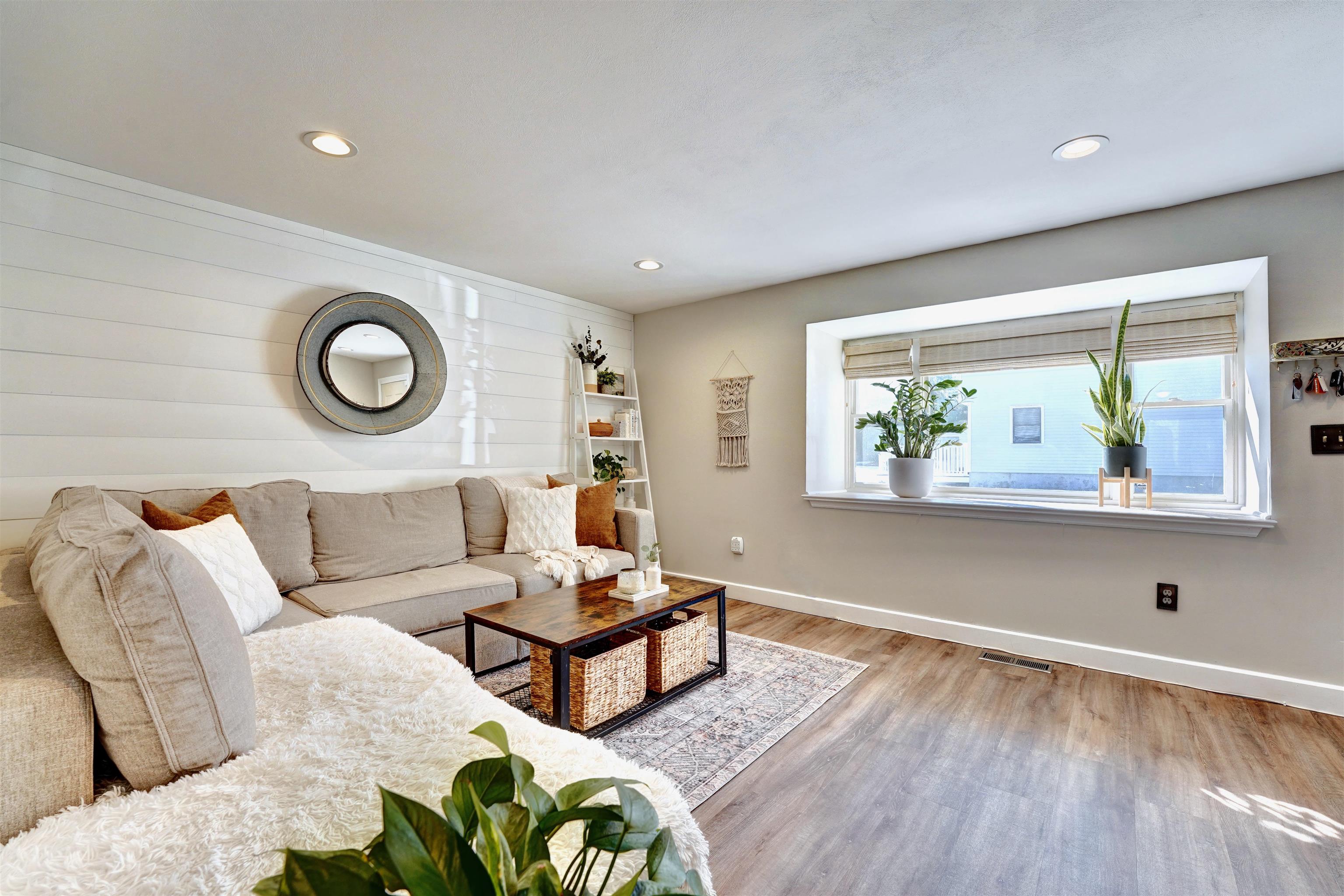 777 Middle Road Unit: 70