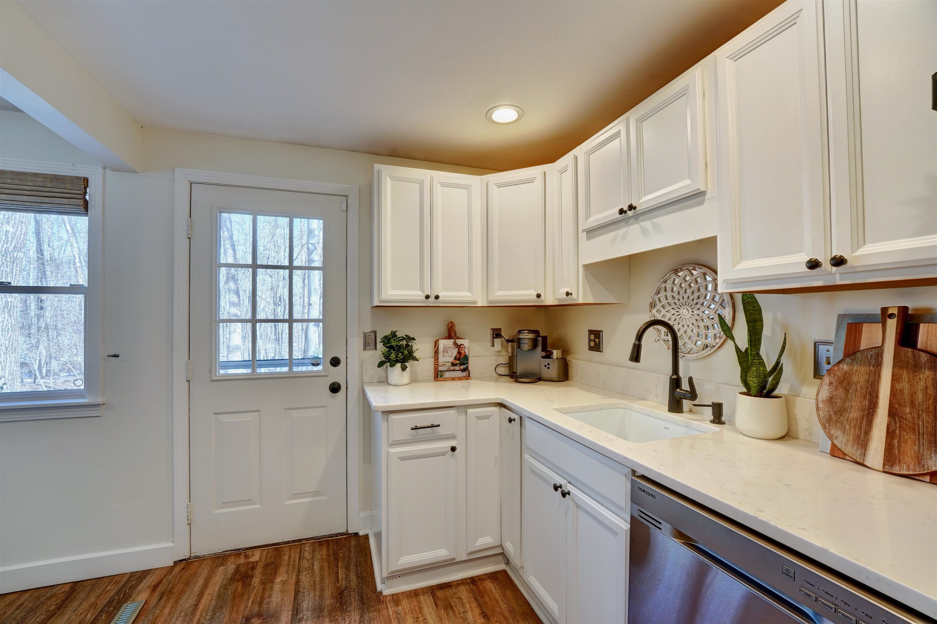 777 Middle Road Unit: 70