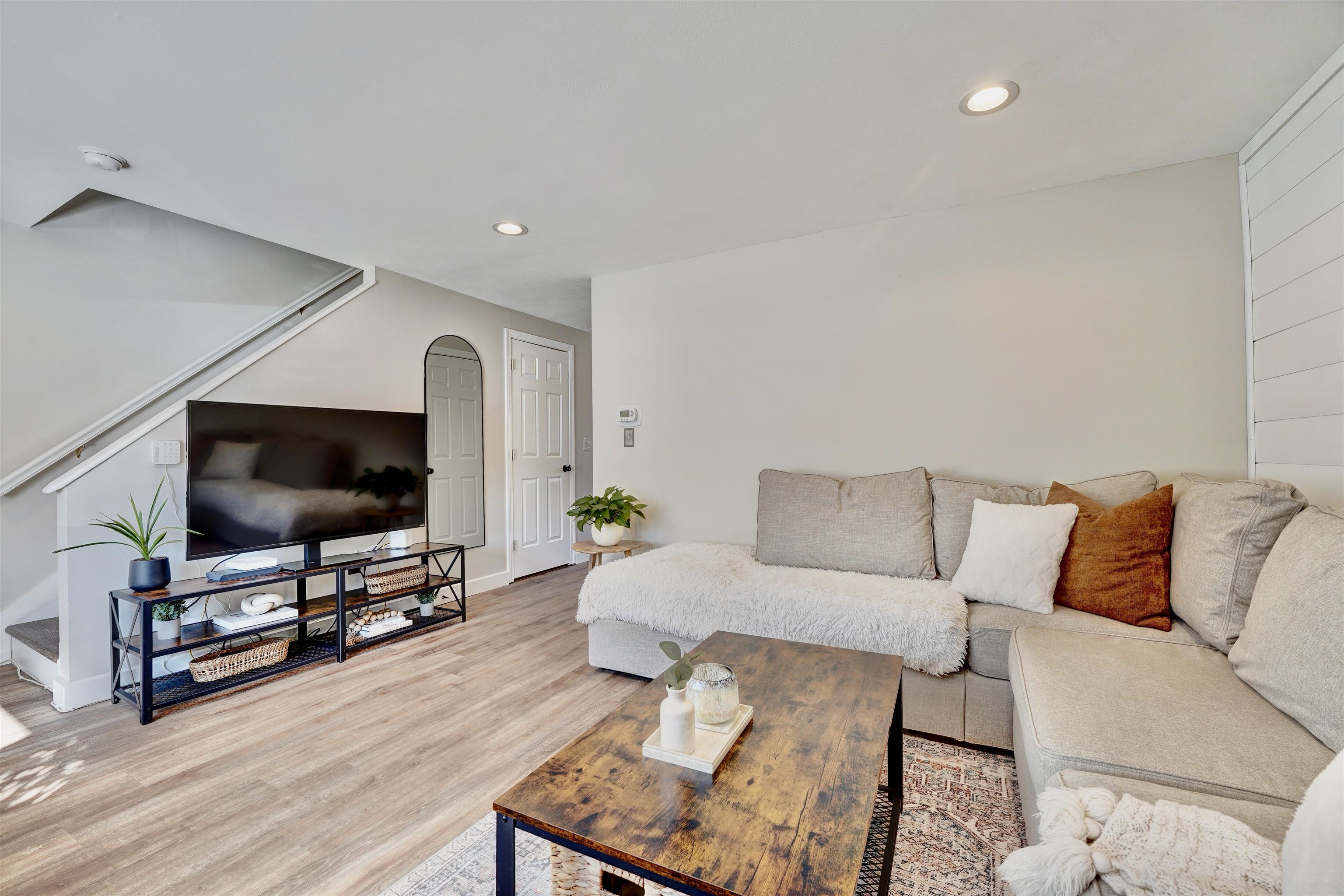 777 Middle Road Unit: 70