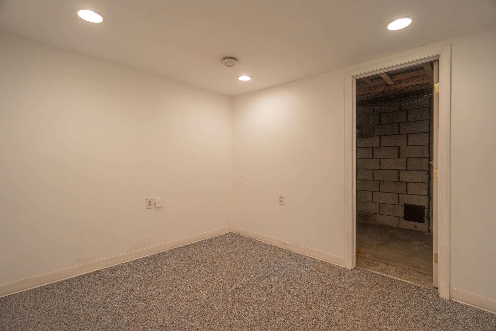 12 Davidson Avenue