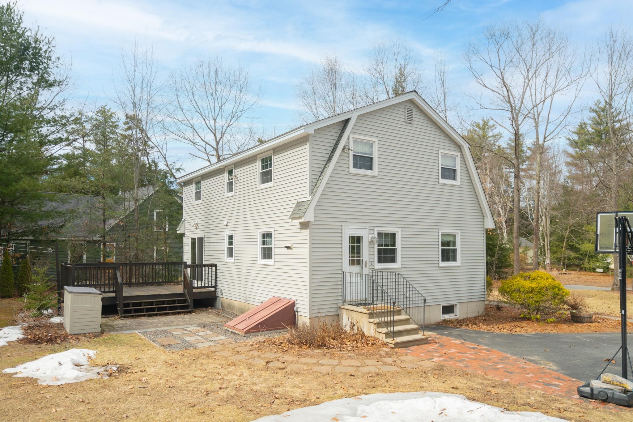 12 Davidson Avenue