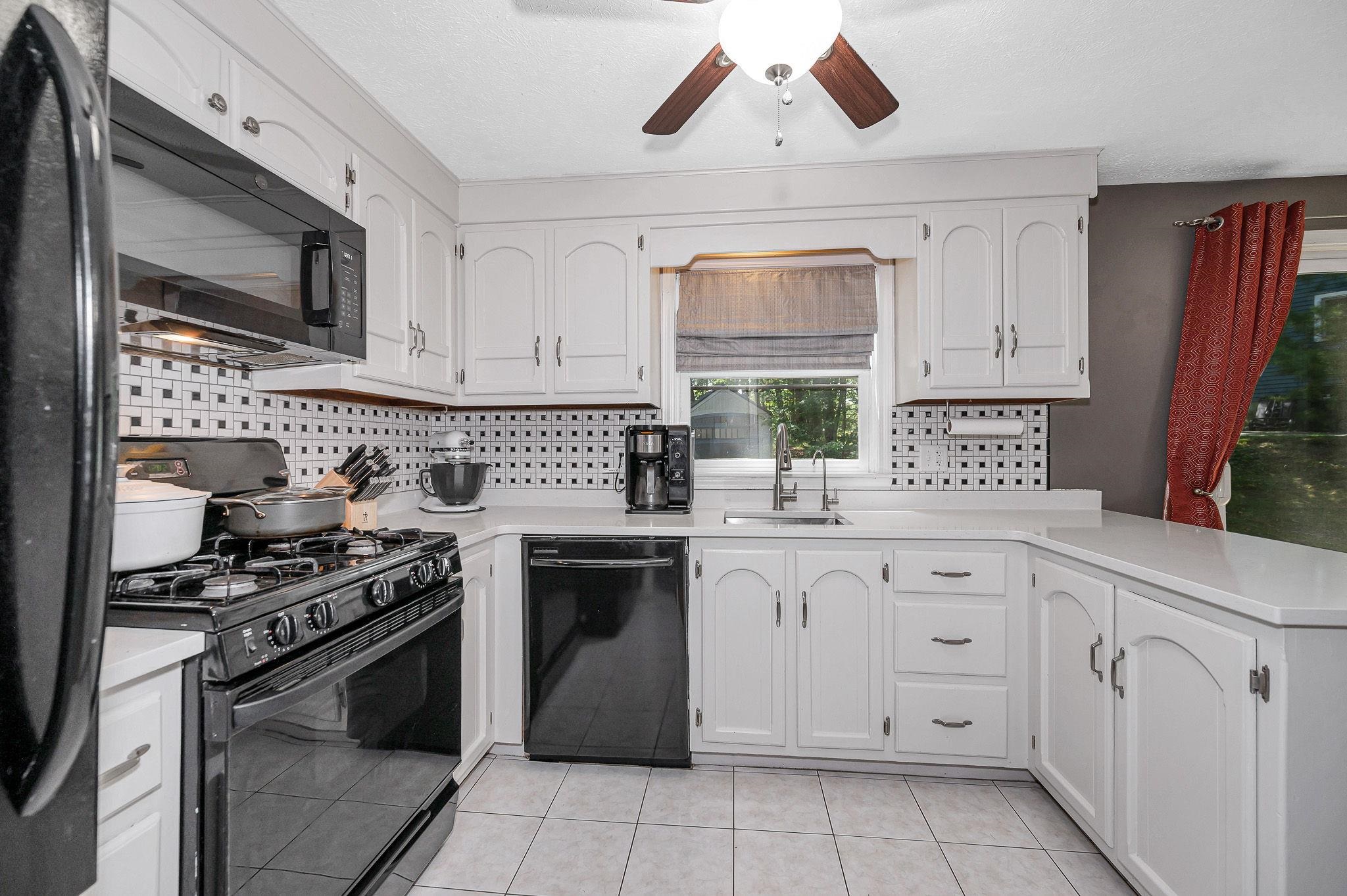 14 Beaujolais Drive