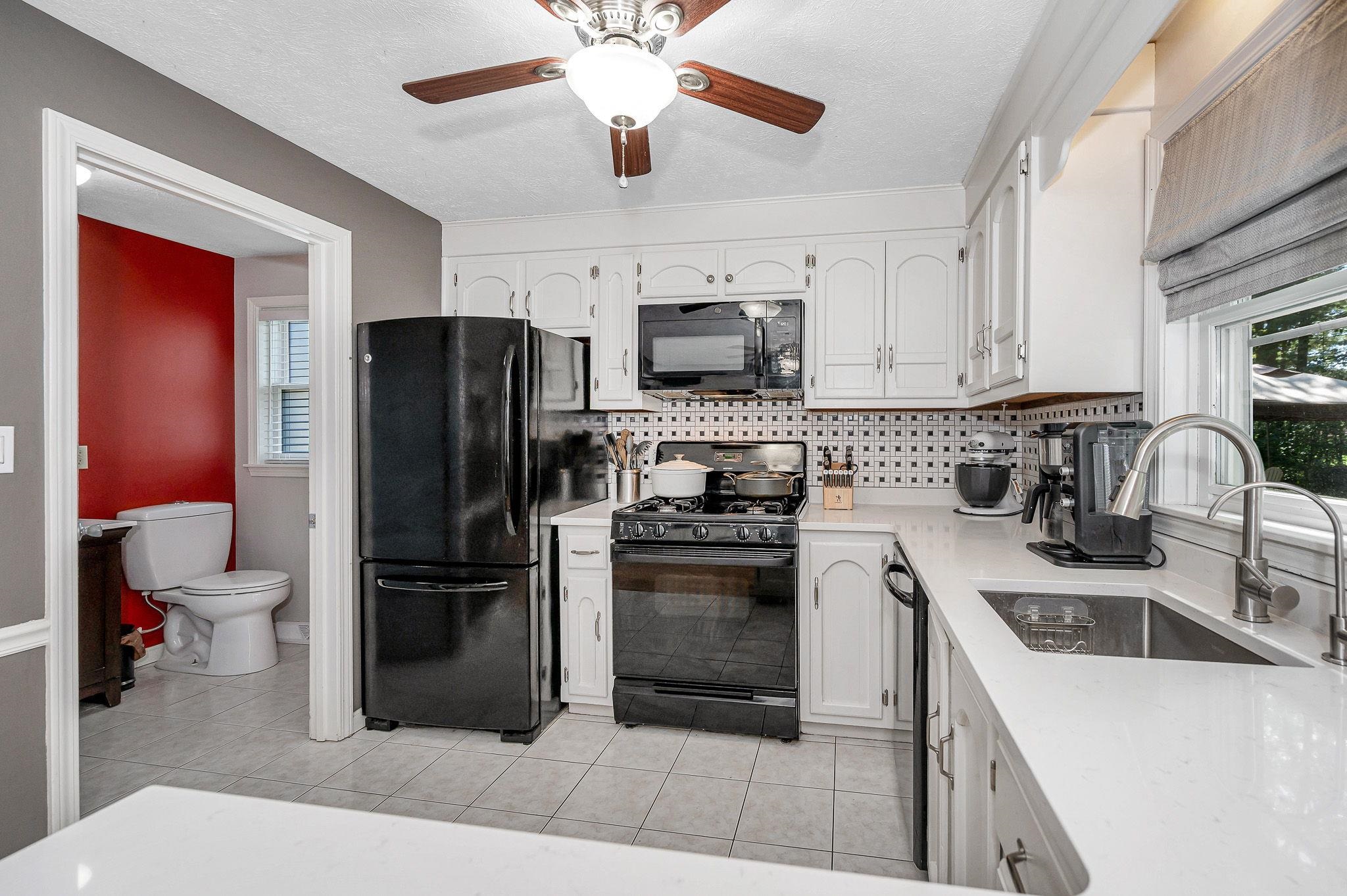 14 Beaujolais Drive