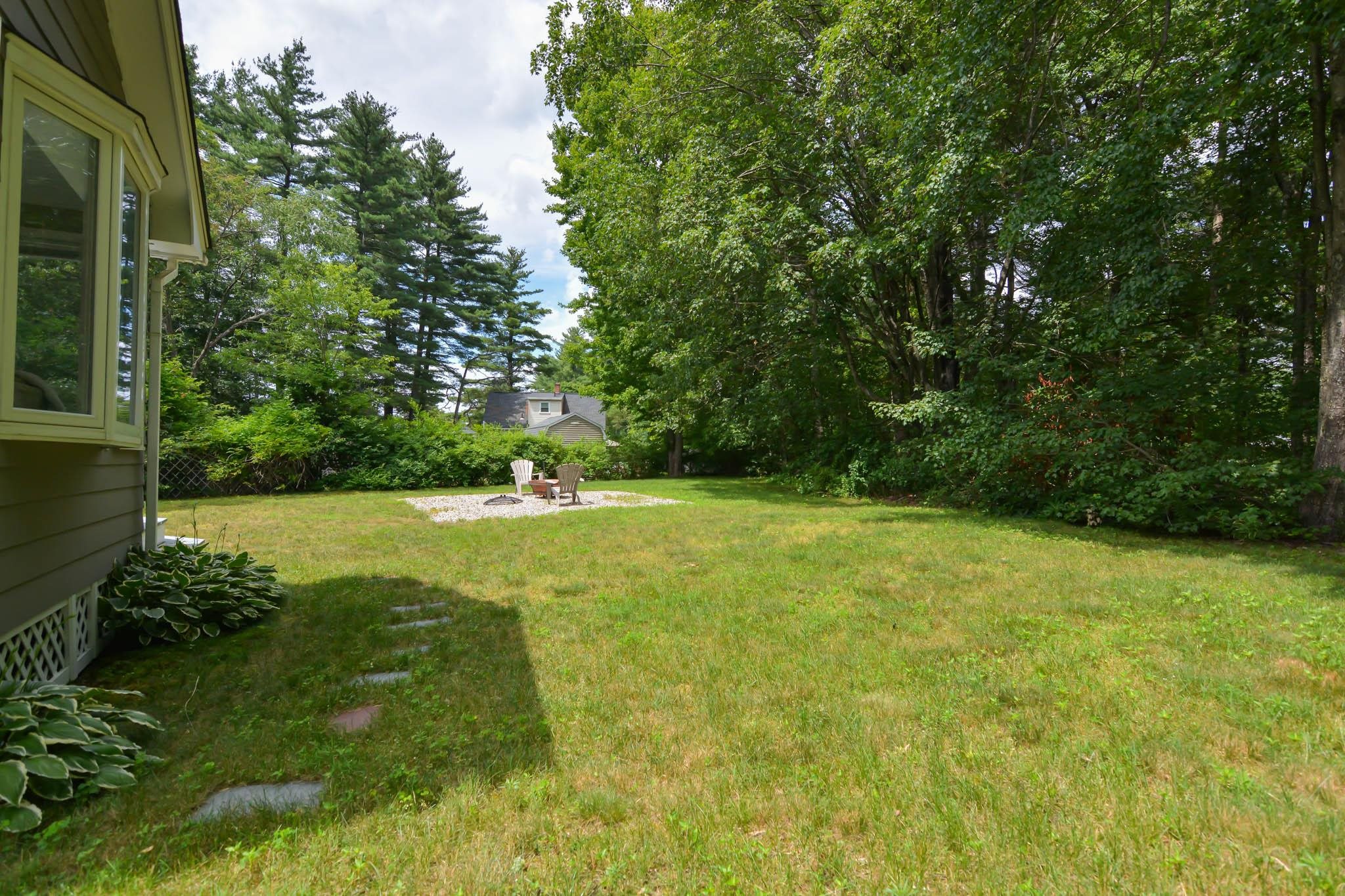8 Sundale Drive