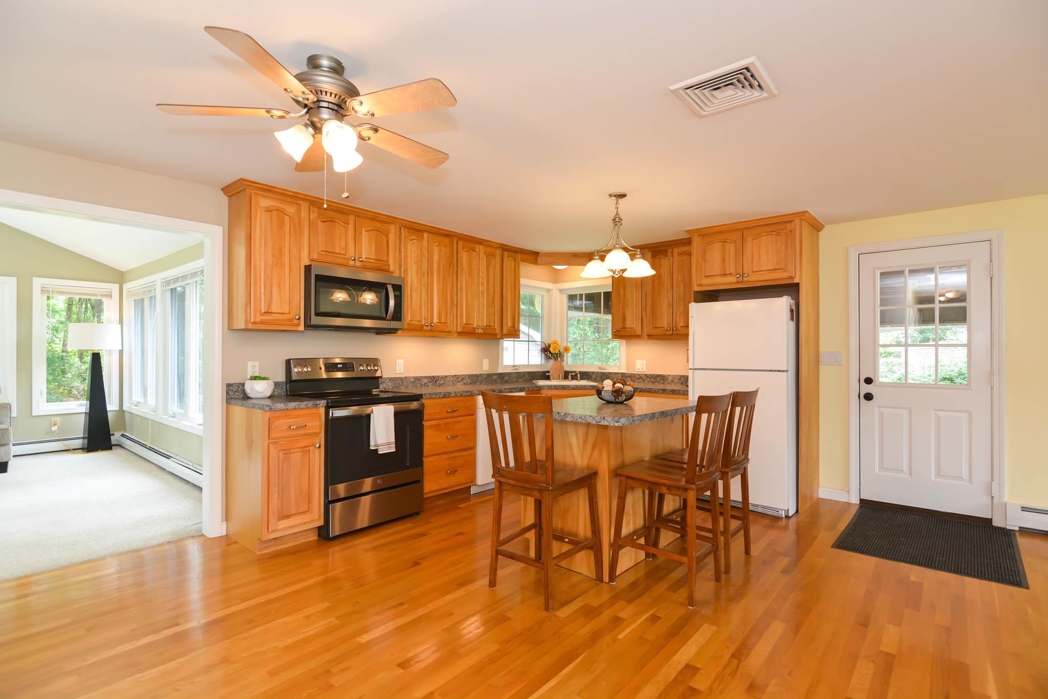 8 Sundale Drive