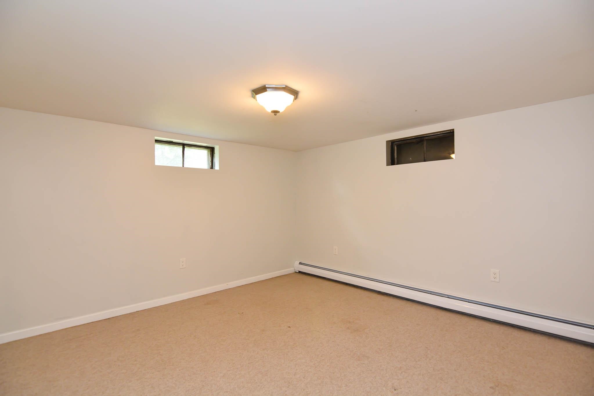 8 Sundale Drive