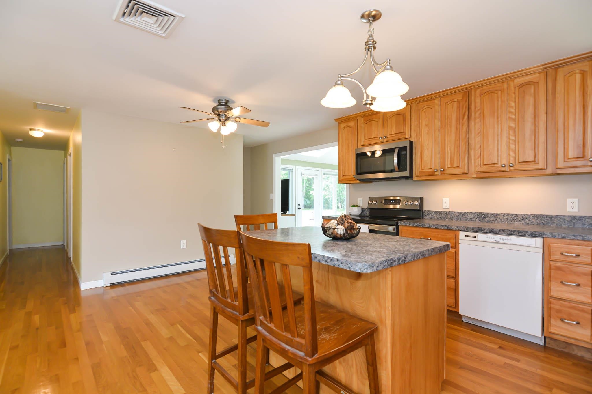 8 Sundale Drive