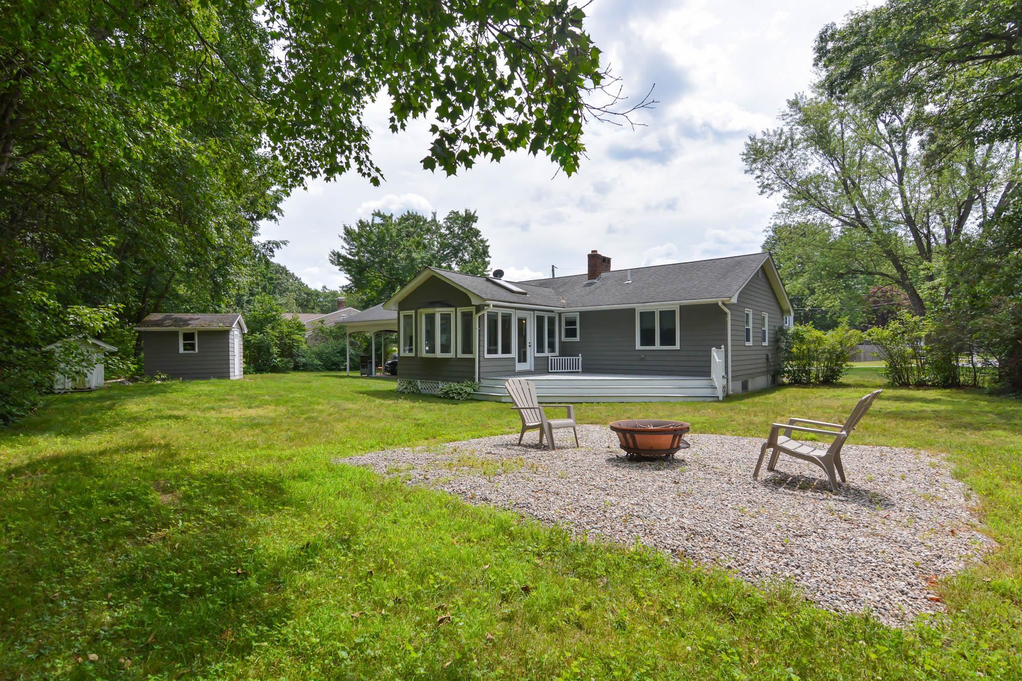 8 Sundale Drive