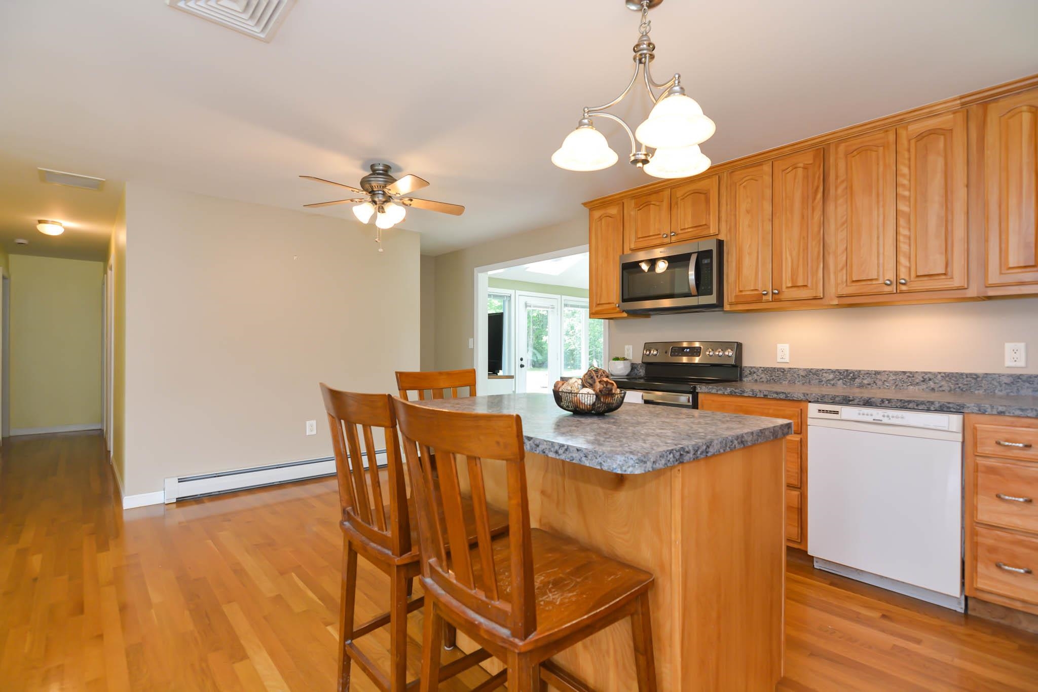 8 Sundale Drive