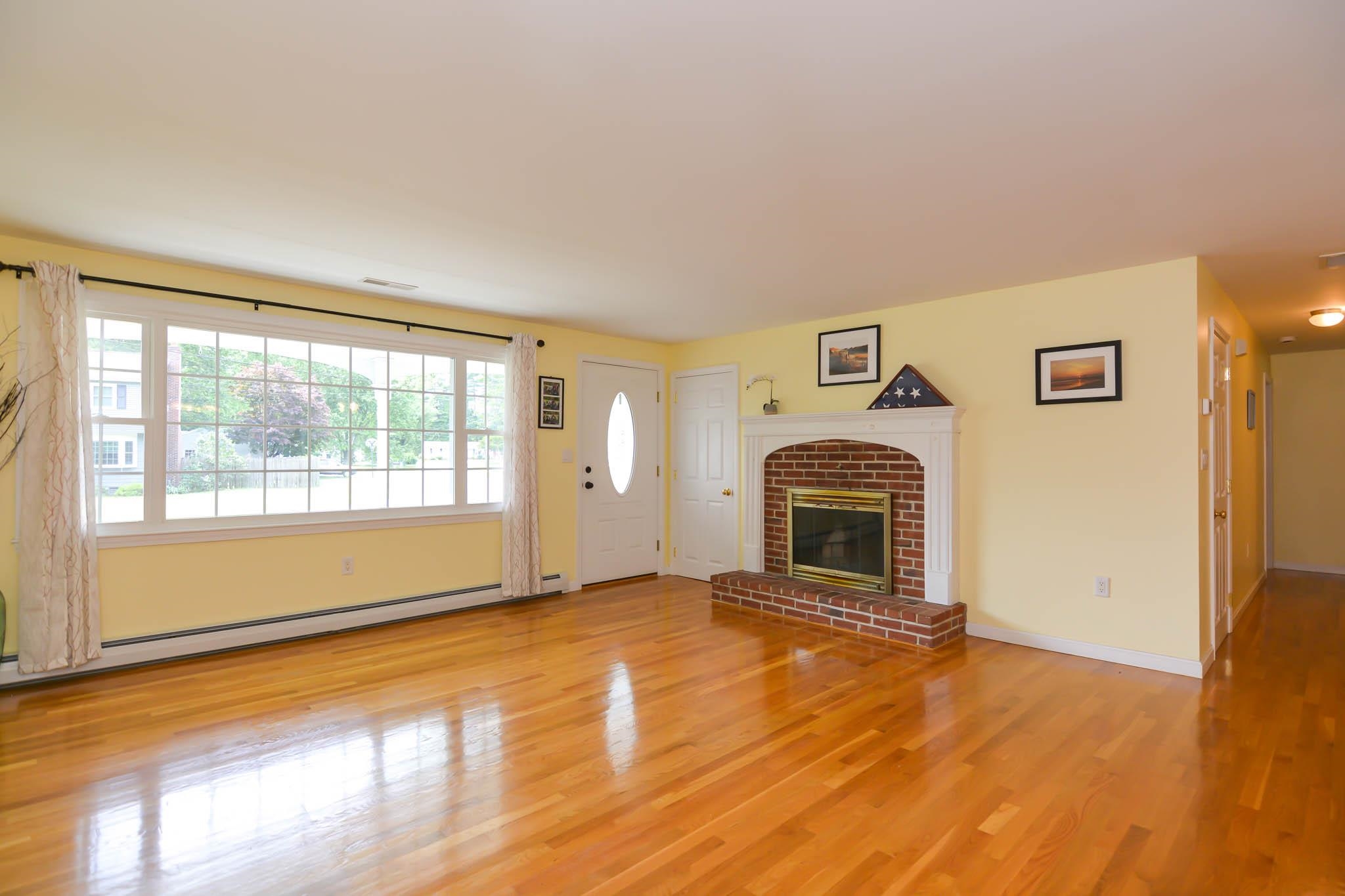 8 Sundale Drive